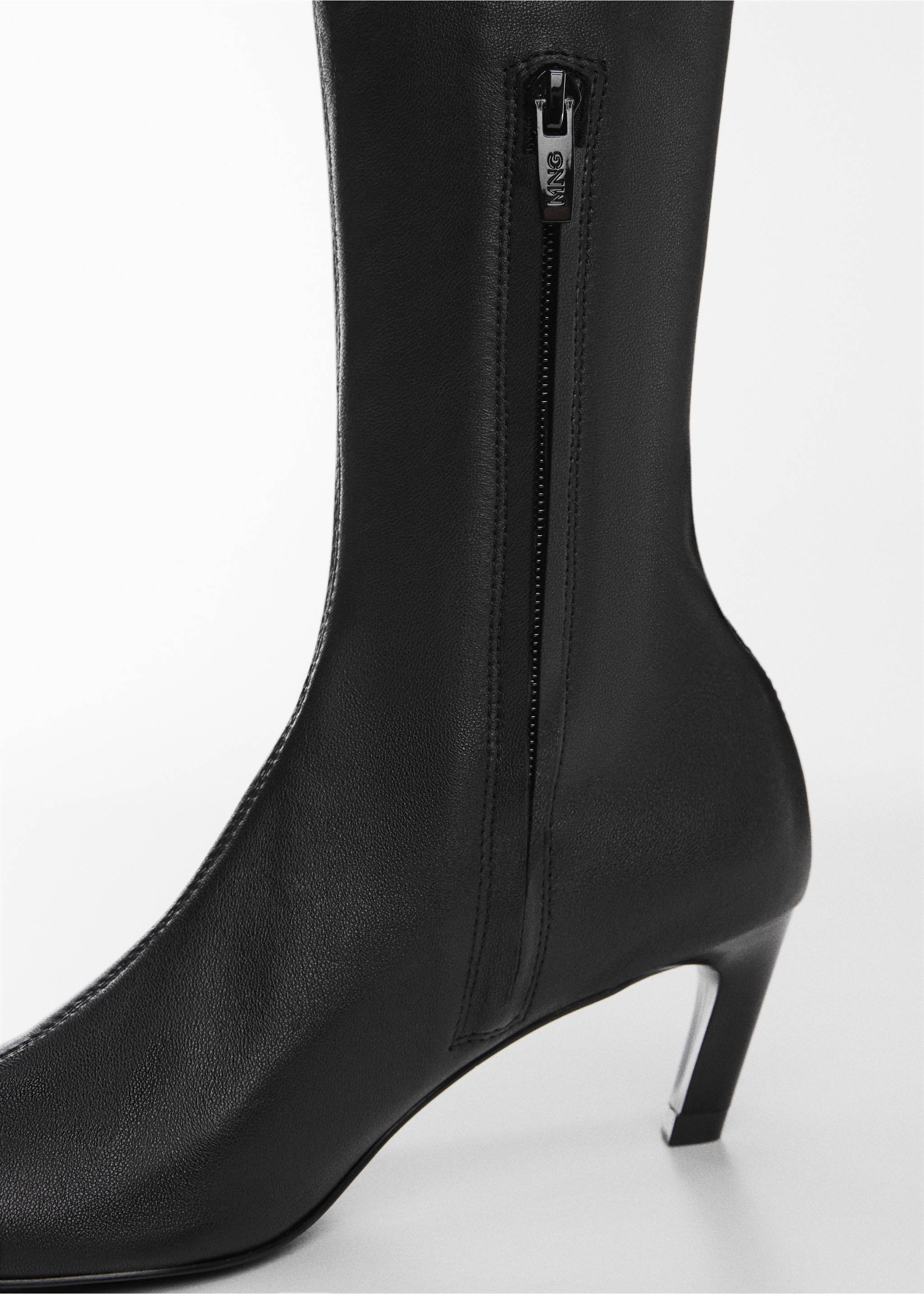 Leather boots with kitten heels - Details of the article 1, Black. Ref: 67040287-00.