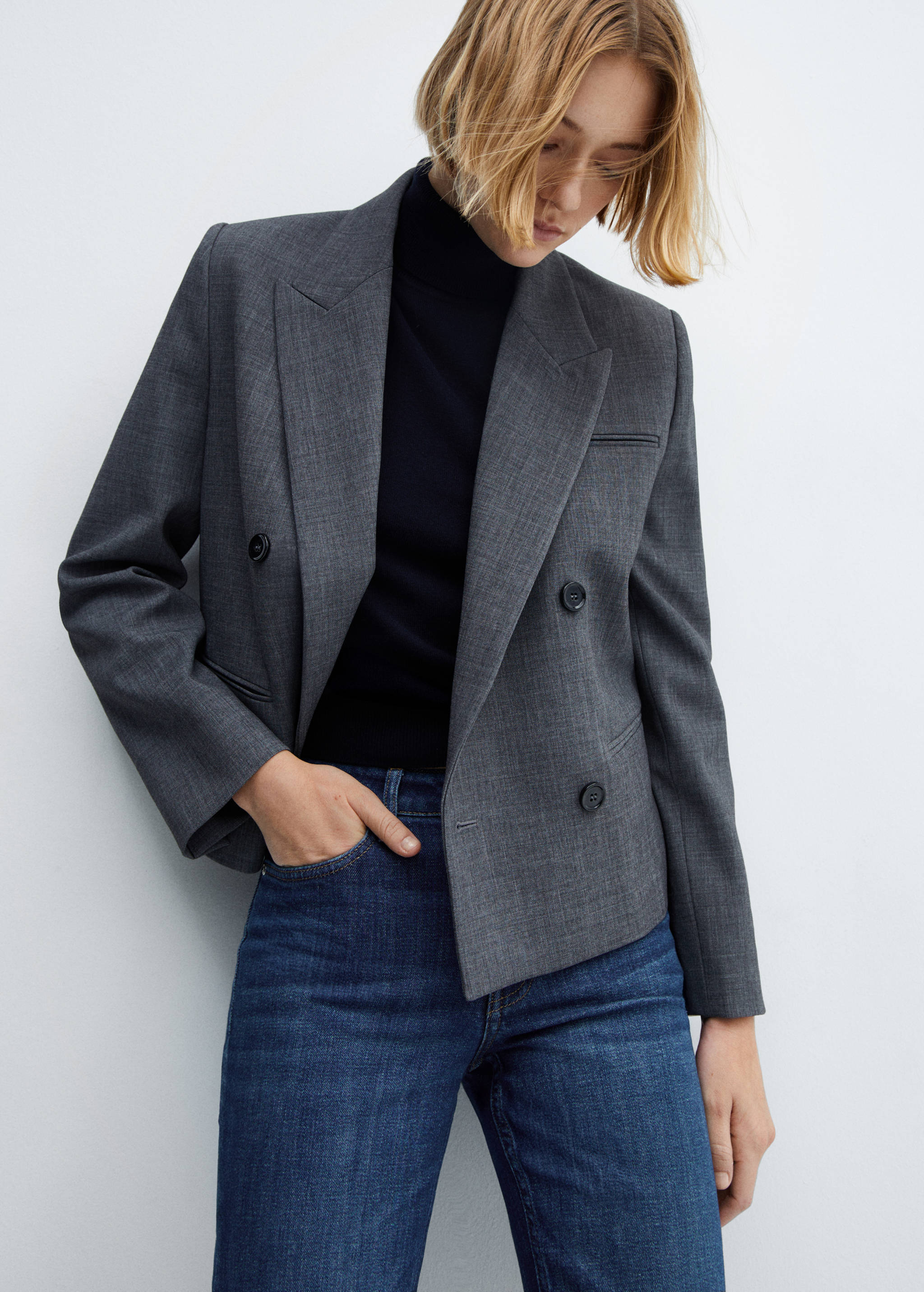 Medium-rise flared jeans - Details of the article 1