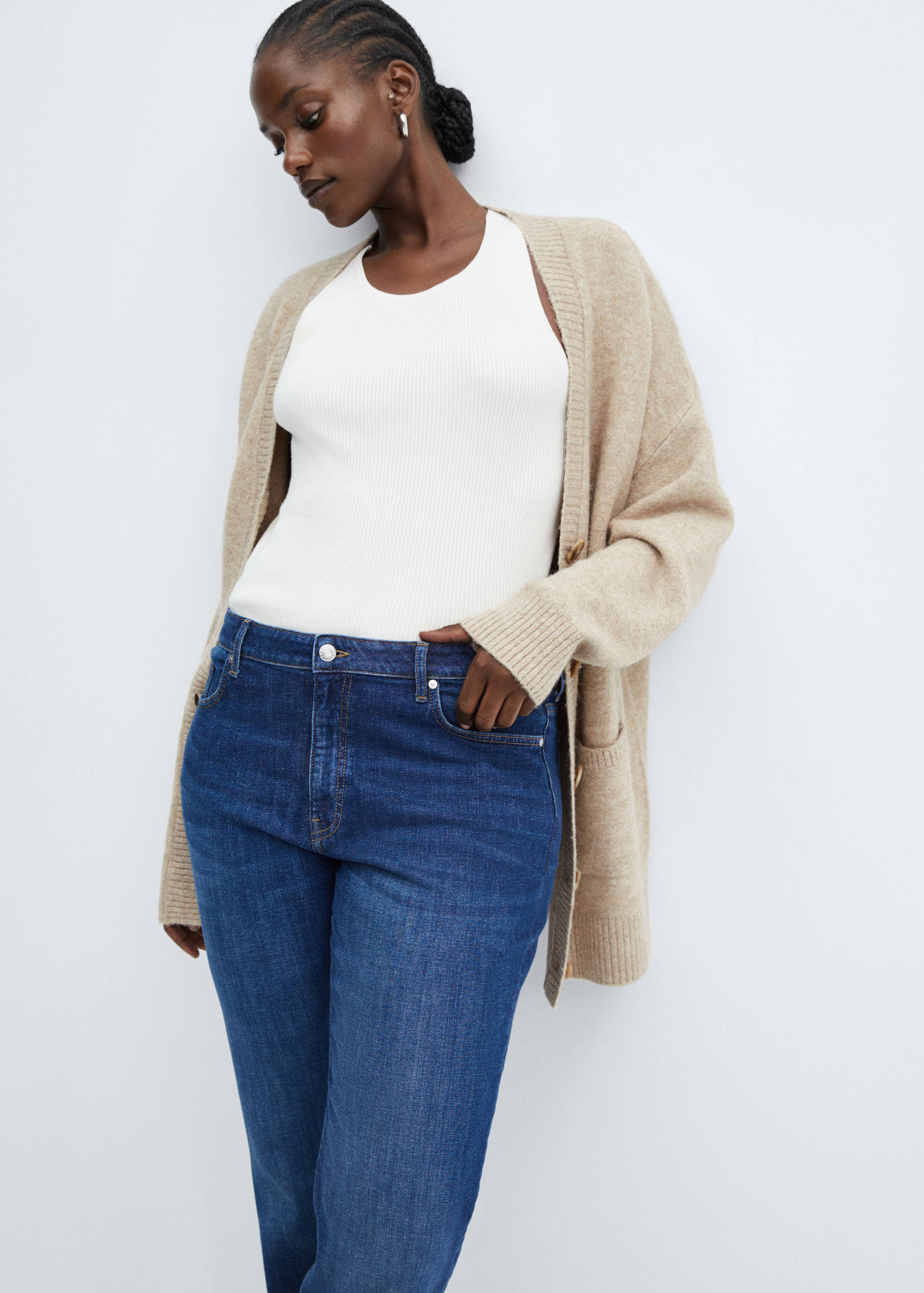 Medium-rise flared jeans - Details of the article 5