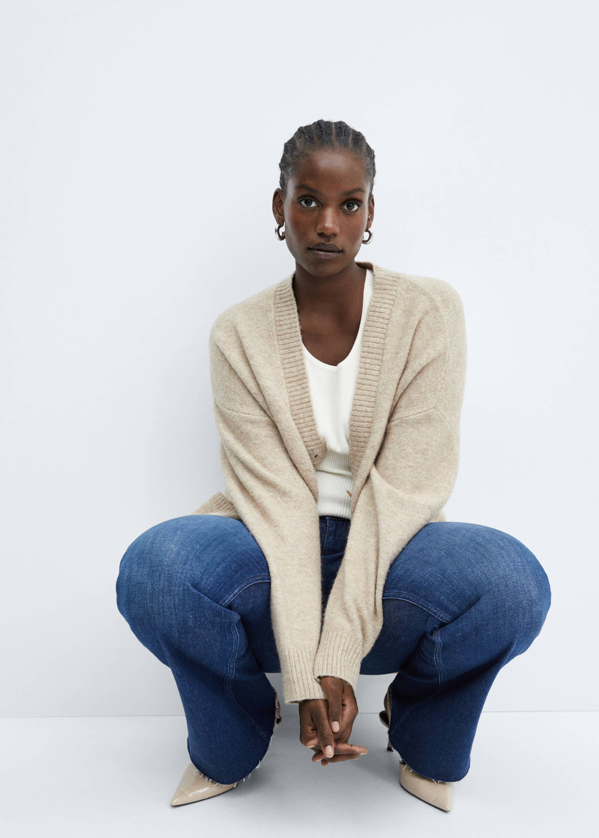 Medium-rise flared jeans - Details of the article 4