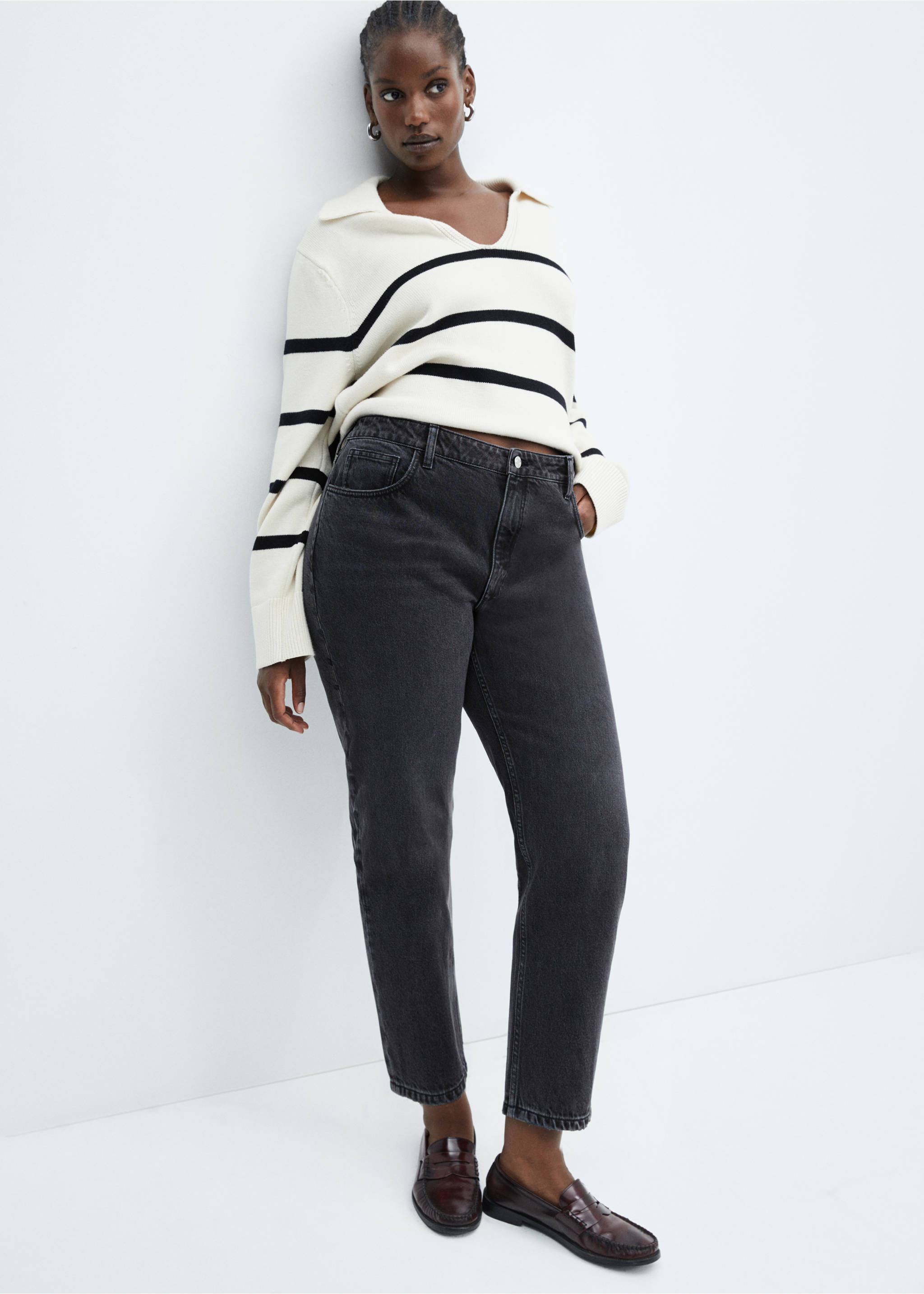 Jeans Mom2000 mom med høyt liv - Artikkeldetalj 4, Black denim. Ref: 67040317-00.