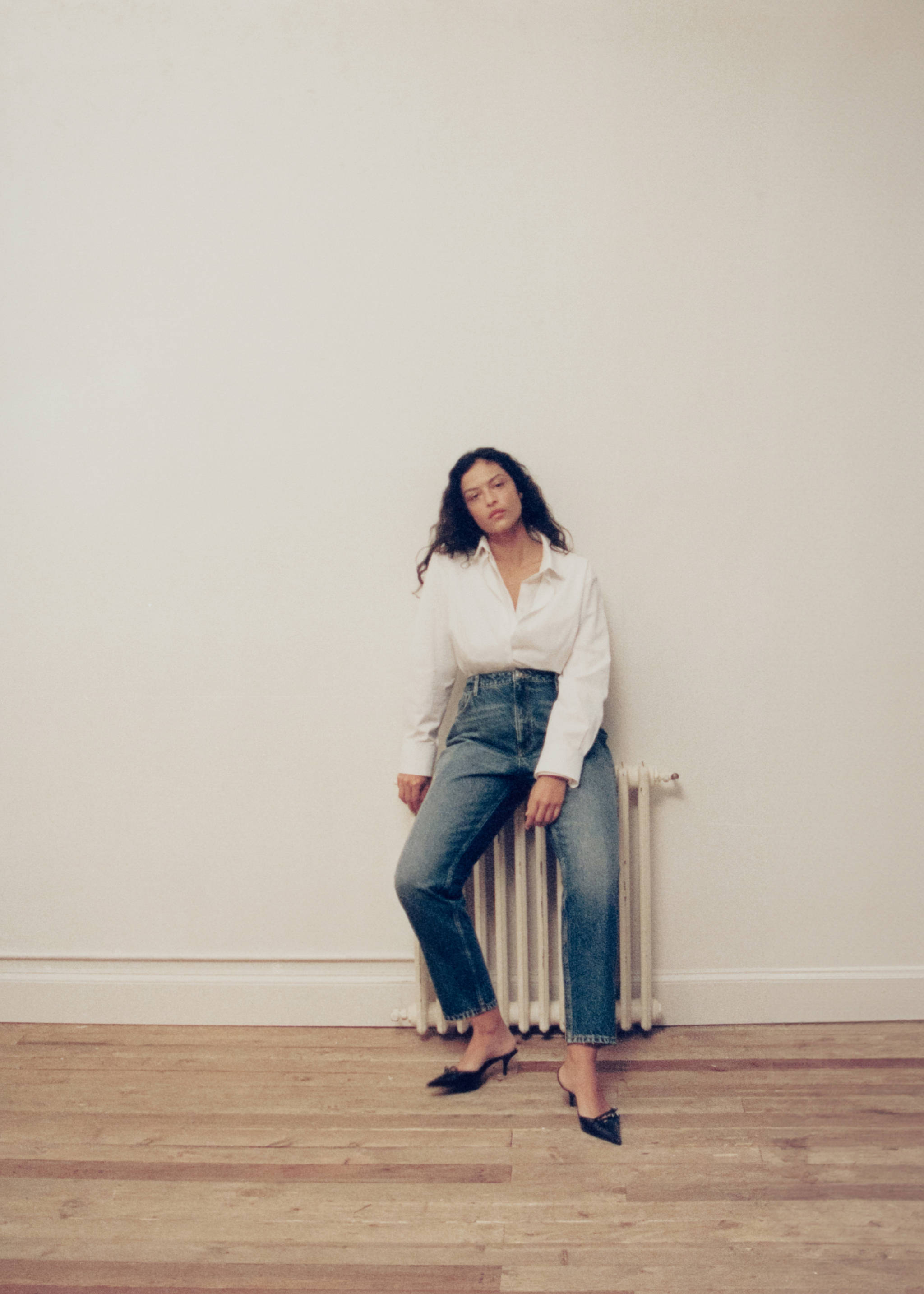 Mom2000 high-rise jeans - Details of the article 7, Dark Blue. Ref: 67040319-00.