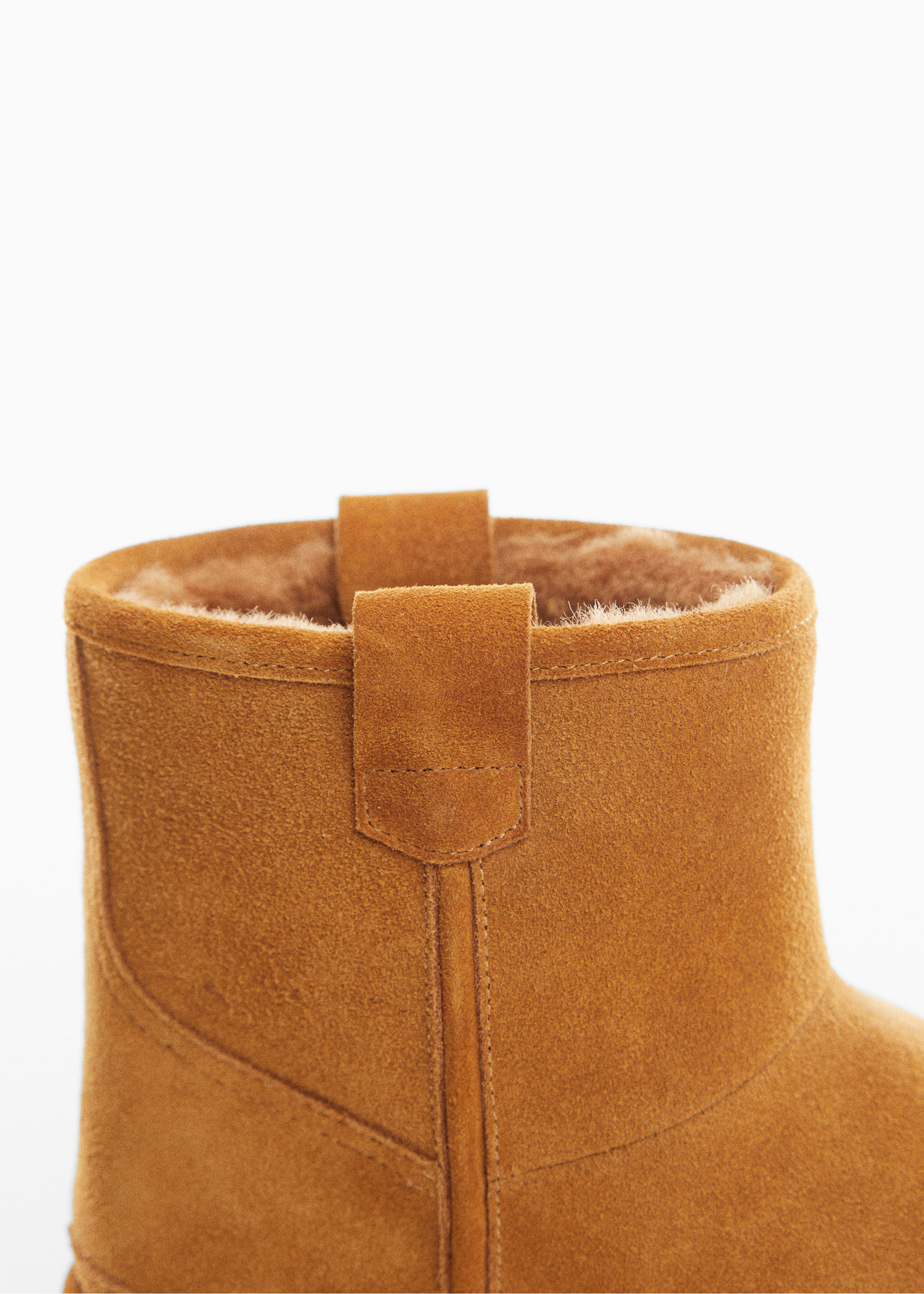 Ankle boots with leather-effect lining - Details of the article 2