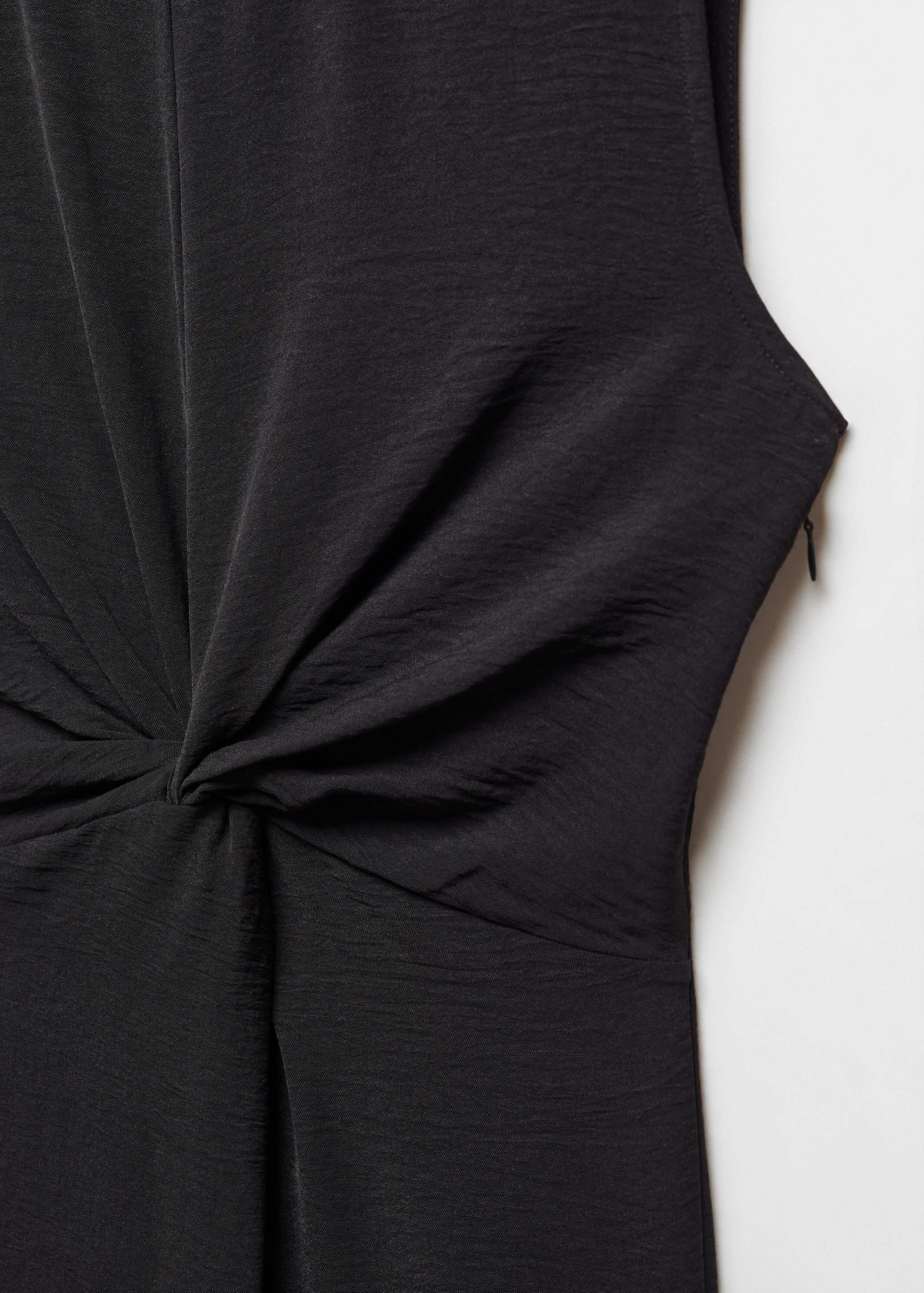 Vestit detall nus - Detall de l'article 8