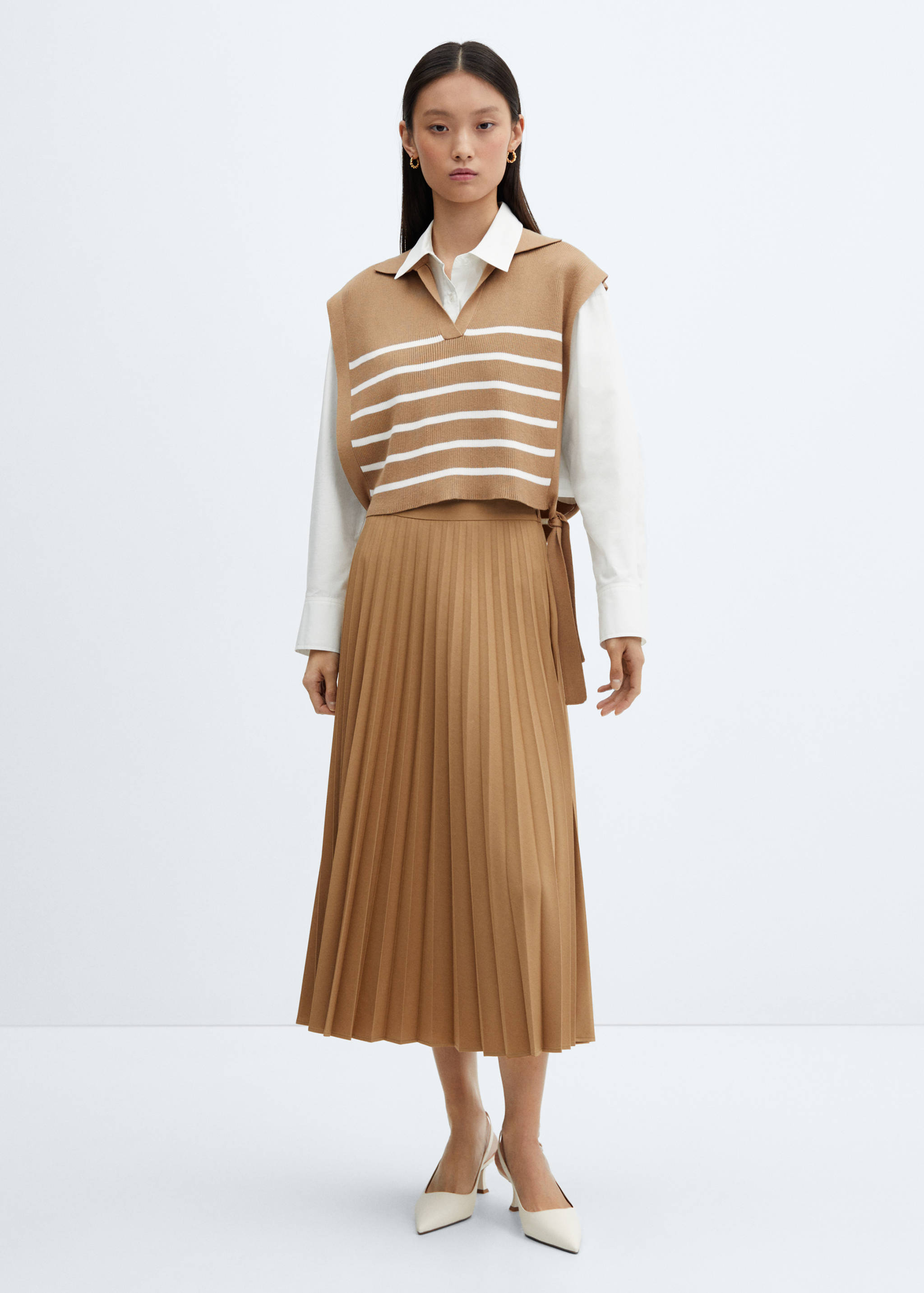 Striped gilet with bow detail - General plane