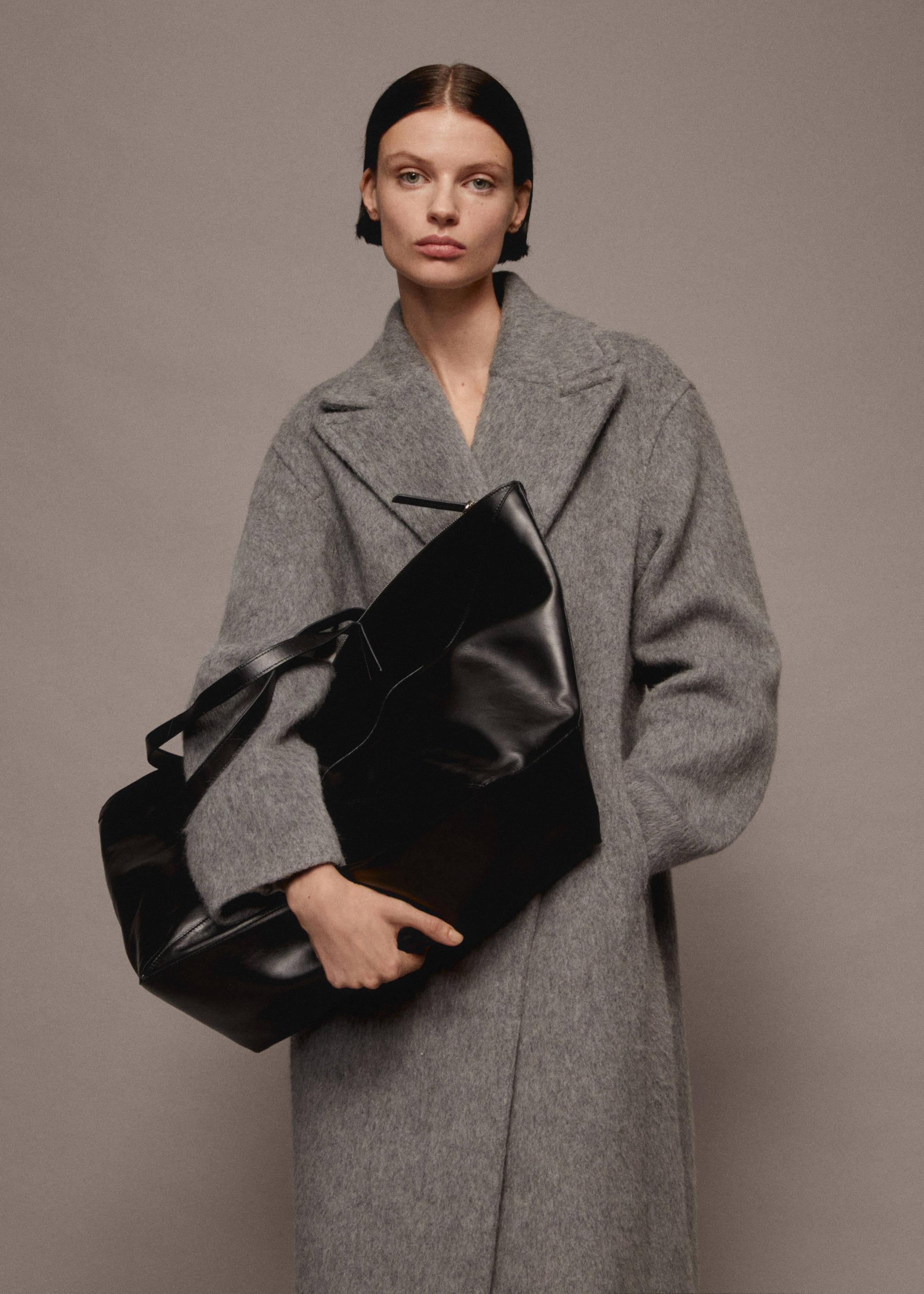 Leather shopper bag - General plane