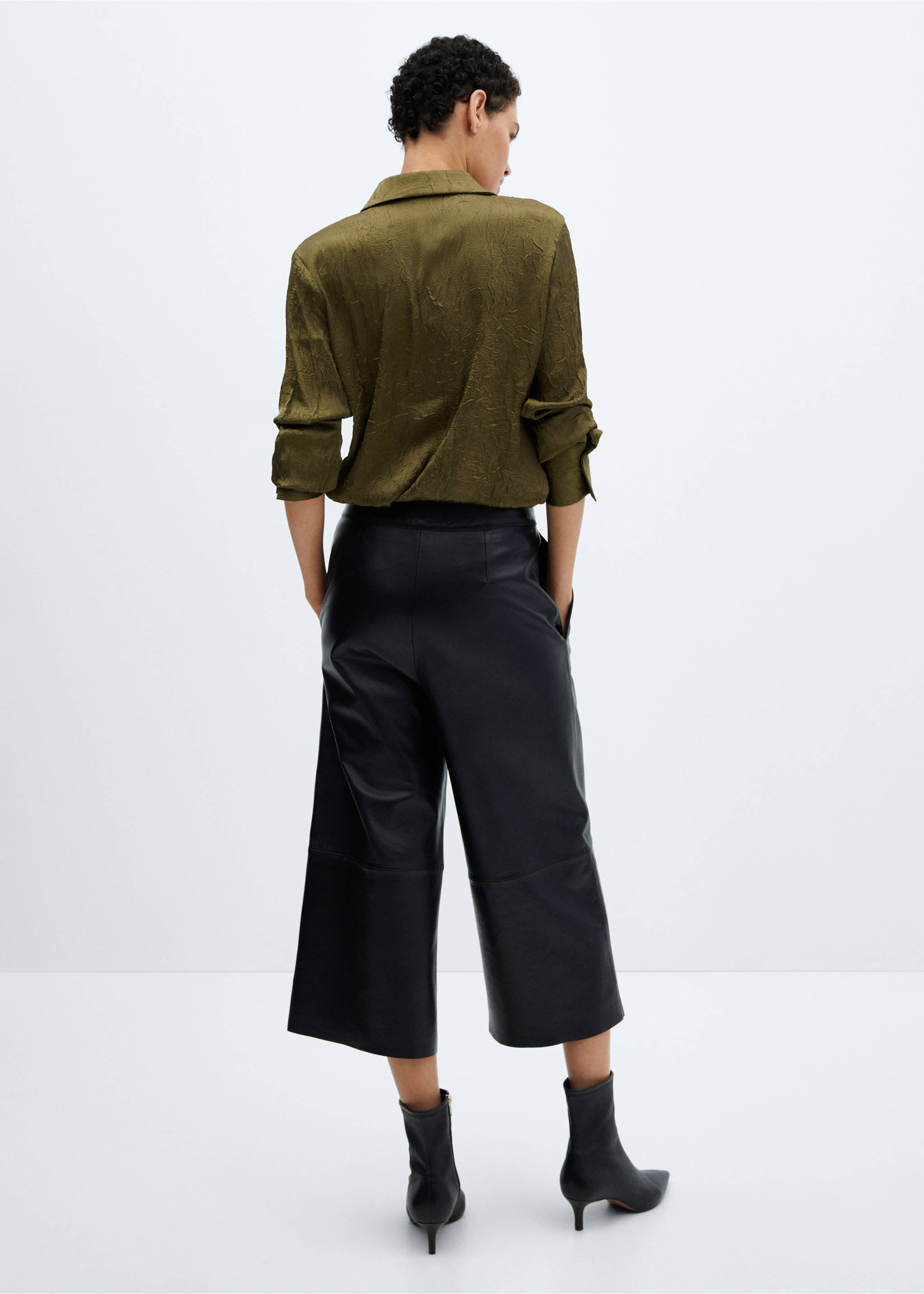 Satin textured shirt - Reverse of the article, Green. Ref: 67040457-00.