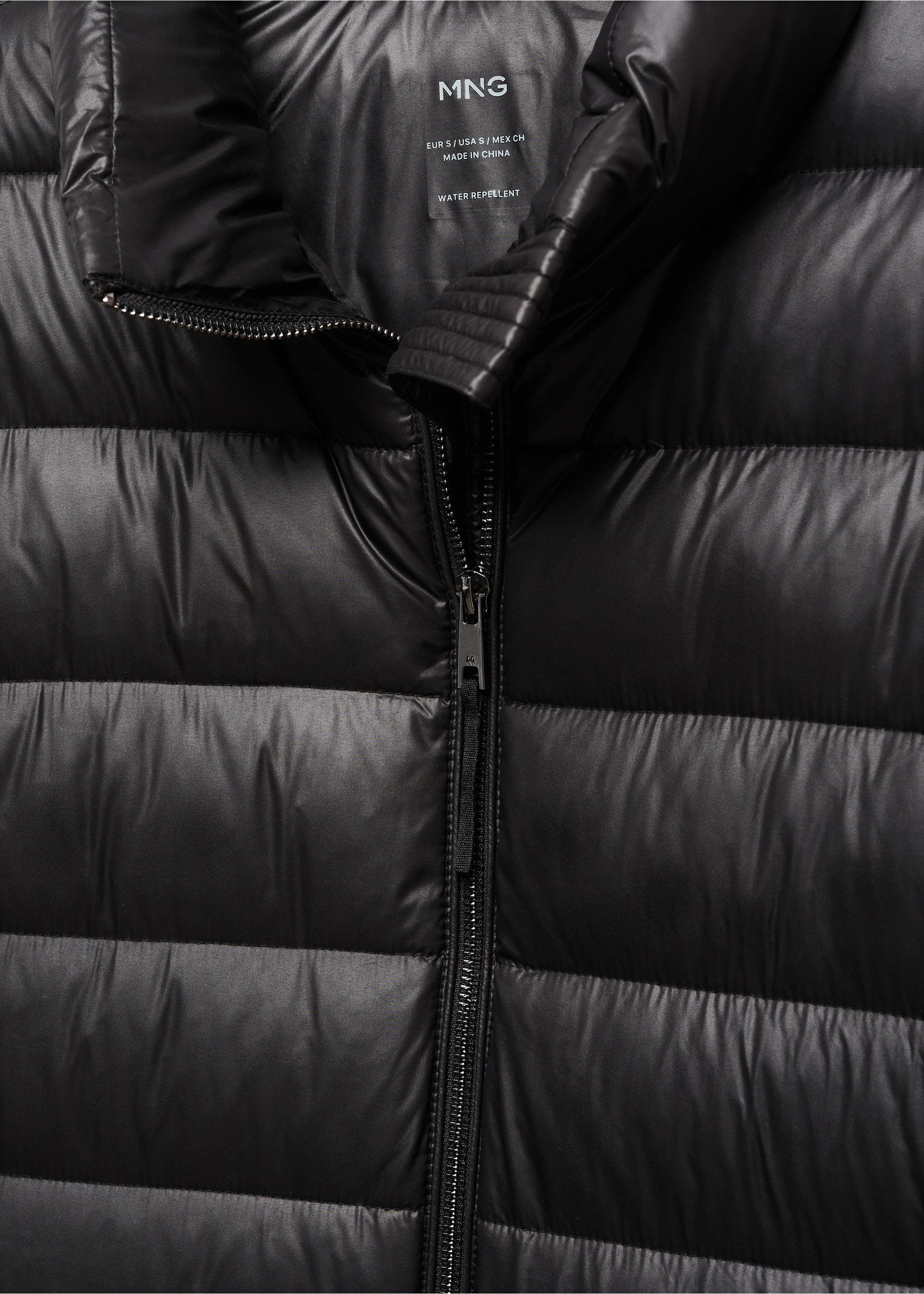 Water-repellent feather coat - Details of the article 8