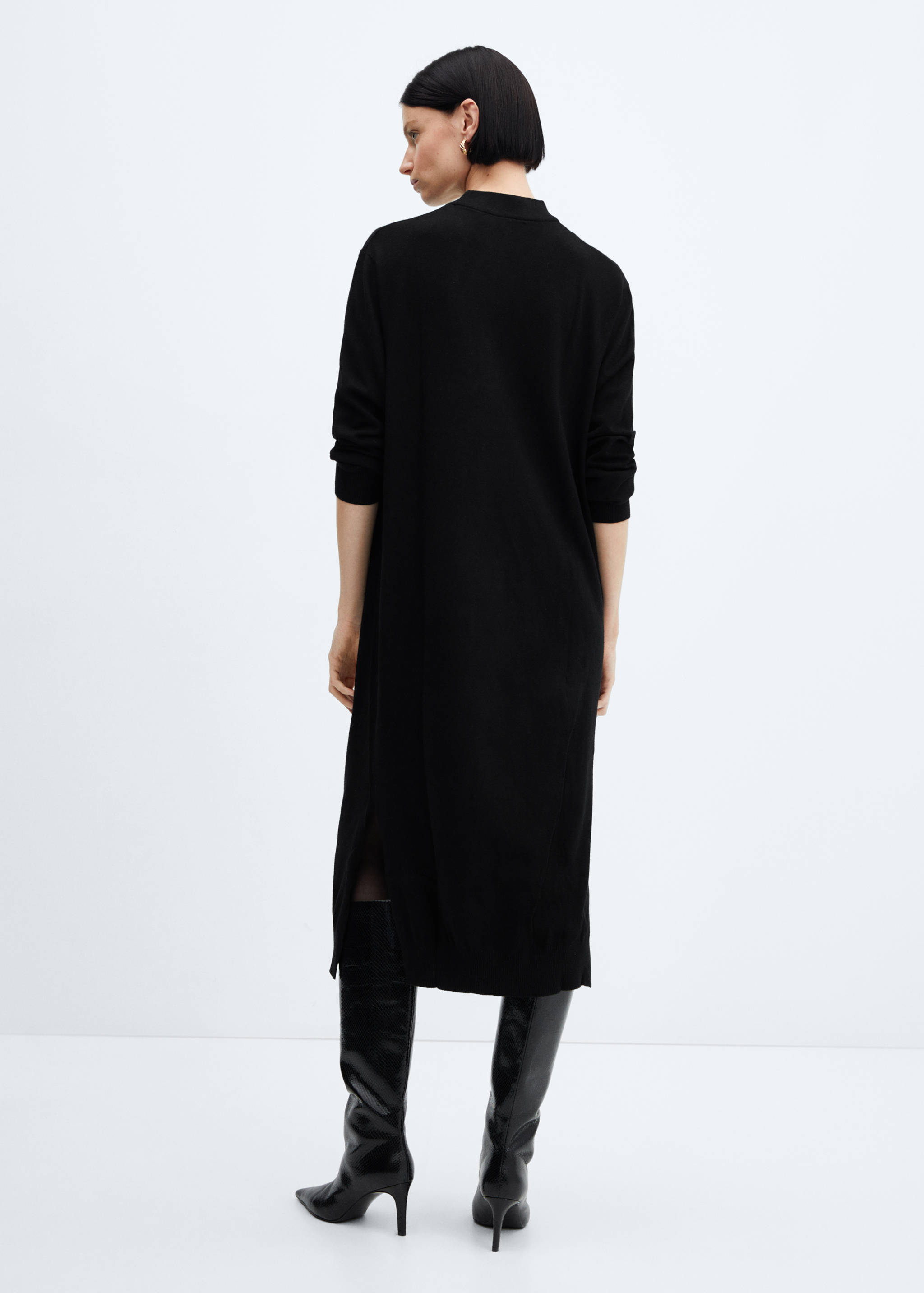 Strickkleid mit Rundhalsausschnitt - Rückseite des Artikels