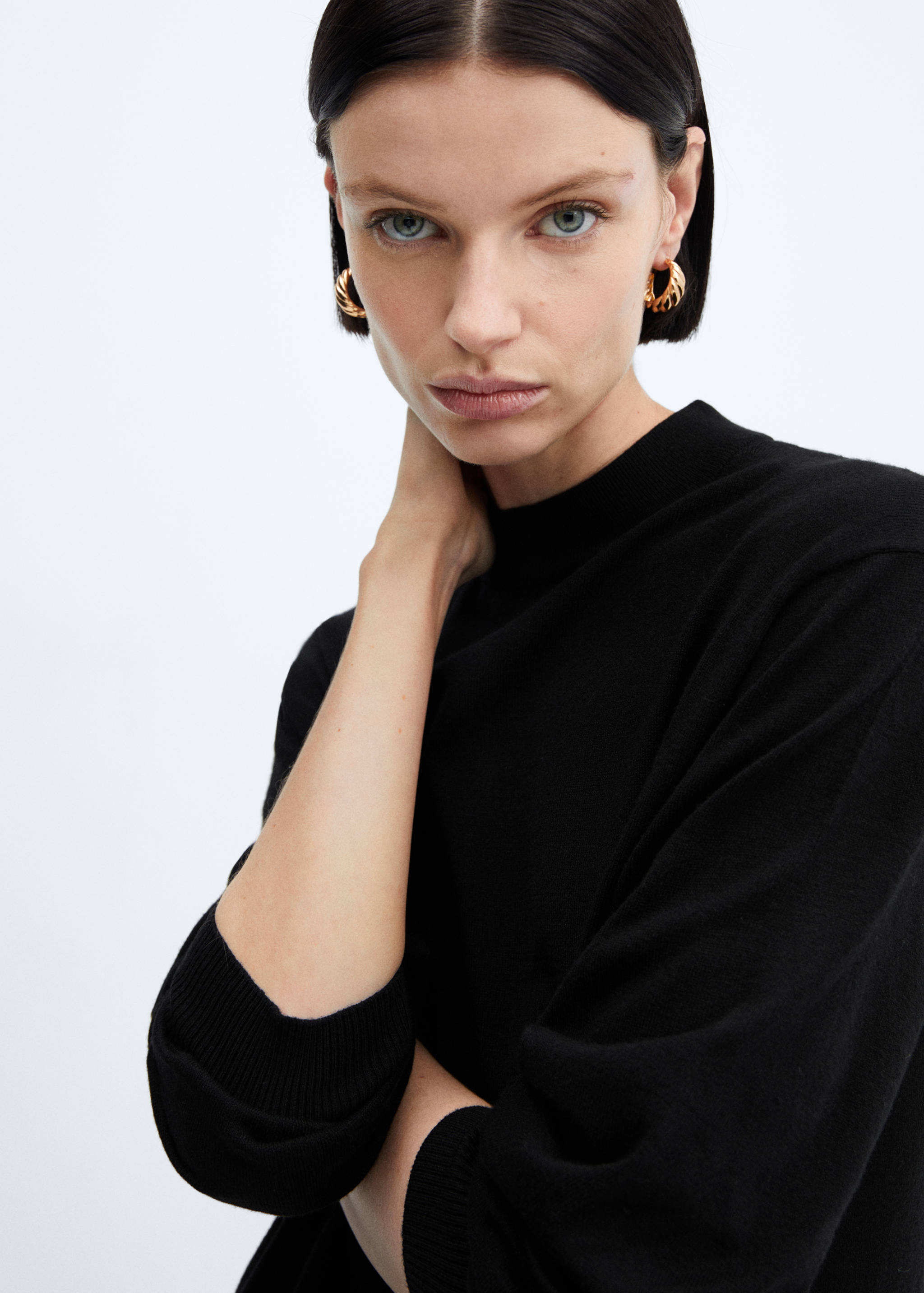 Strickkleid mit Rundhalsausschnitt - Detail des Artikels 1