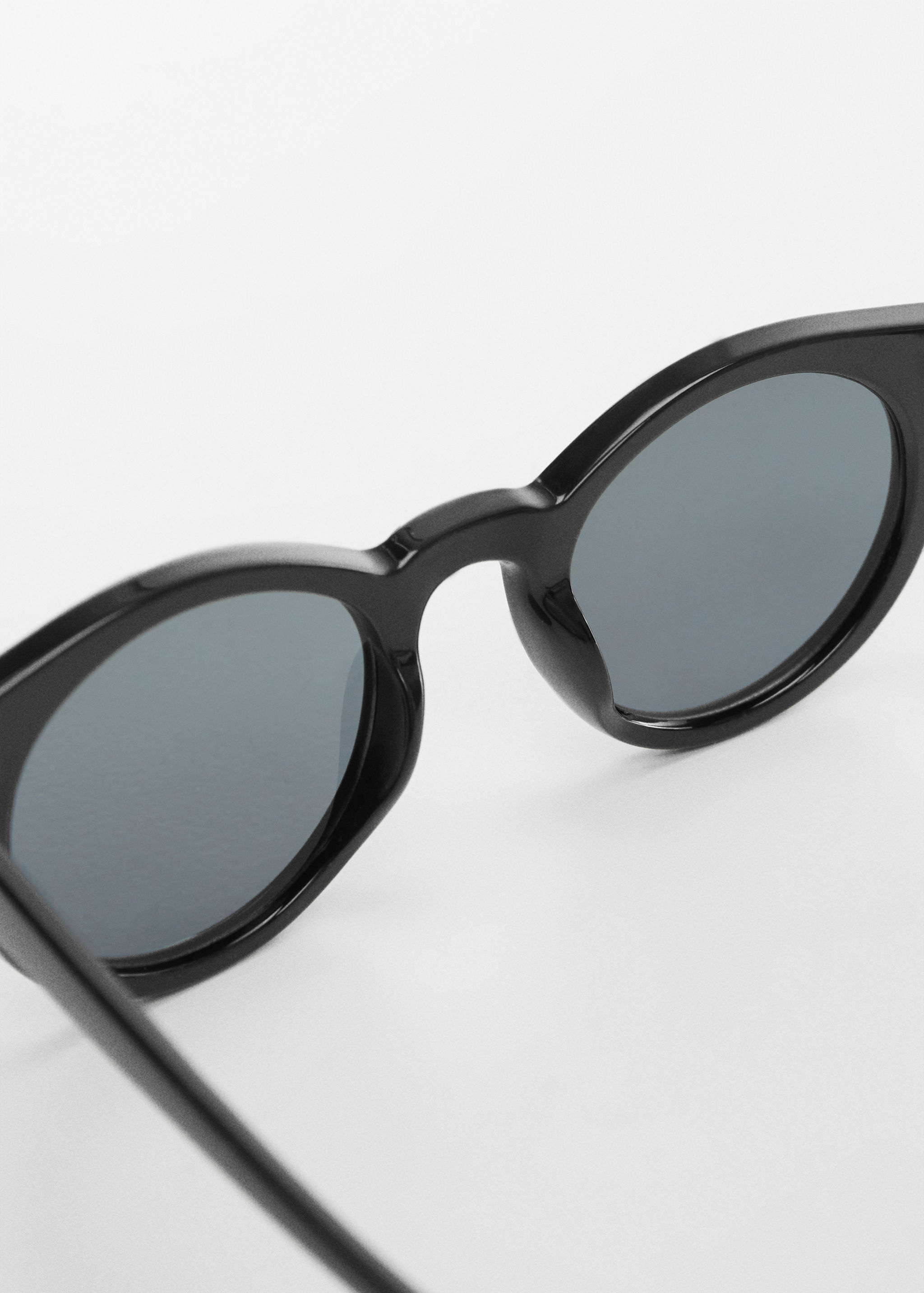 Sonnenbrille im Retro-Stil - Detail des Artikels 1