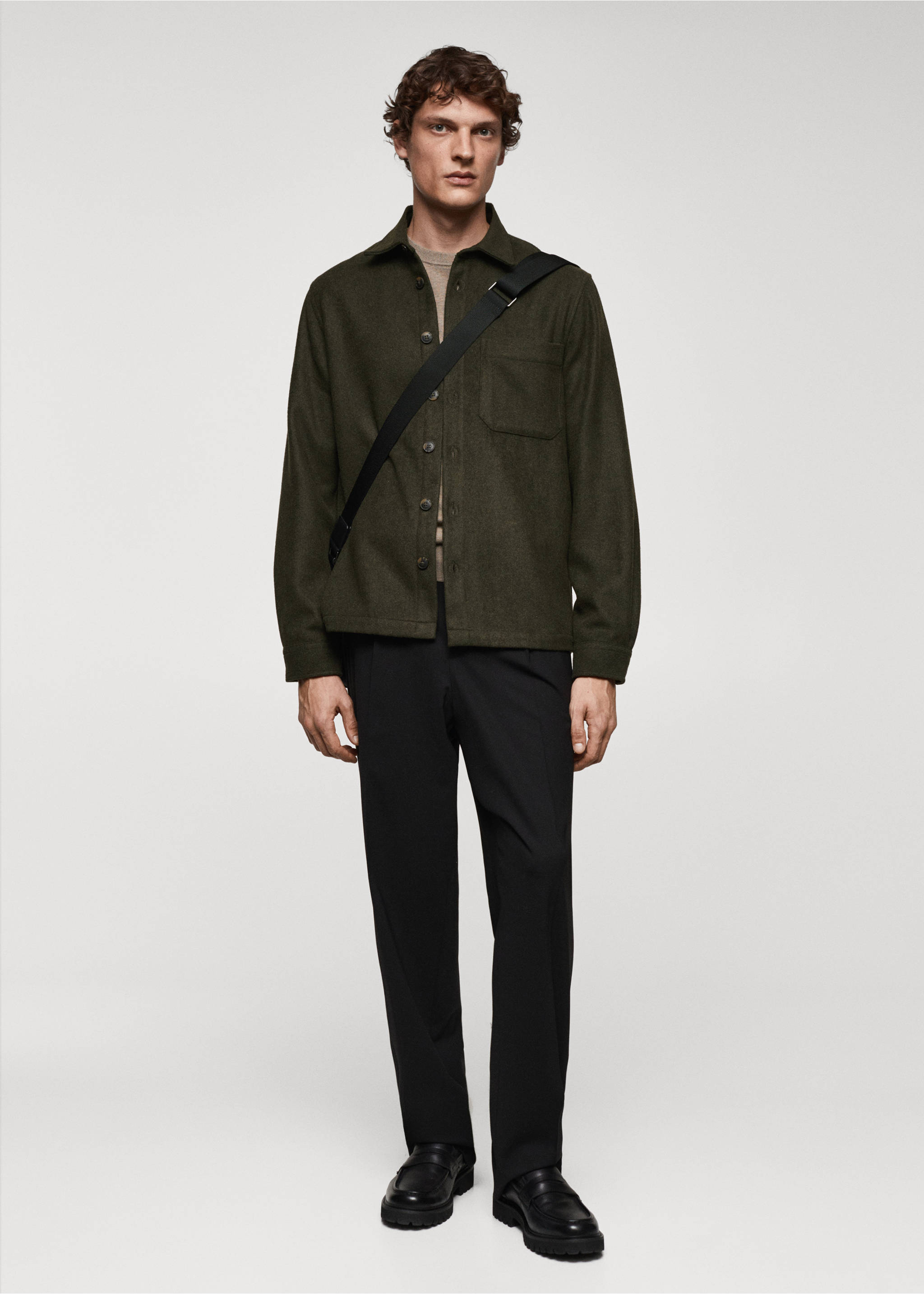 Regular-fit overshirt with pocket - General plane, Khaki. Ref: 67040633-00.