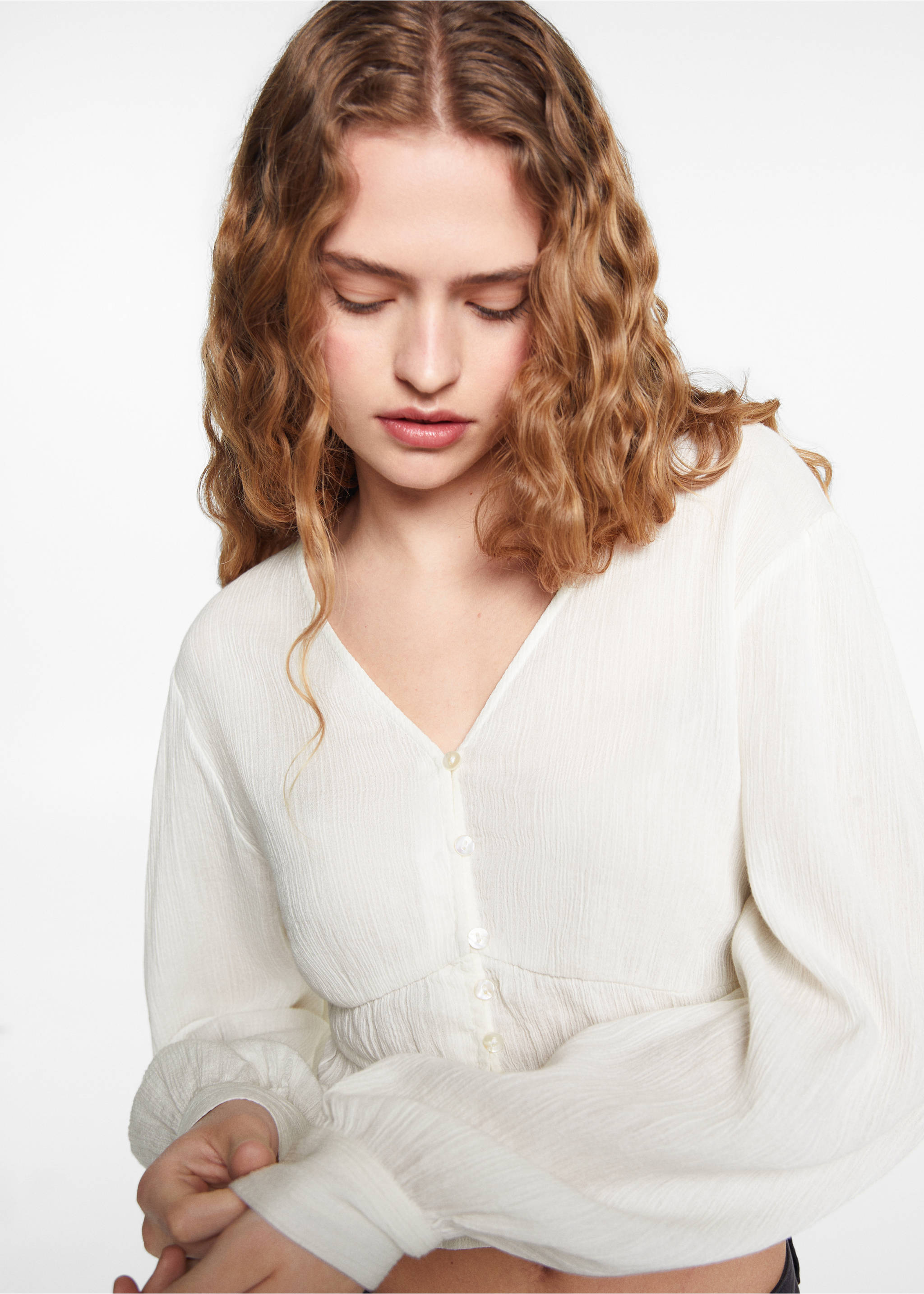 Buttoned cotton shirt - Details of the article 1, Ecru. Ref: 67040641-00.