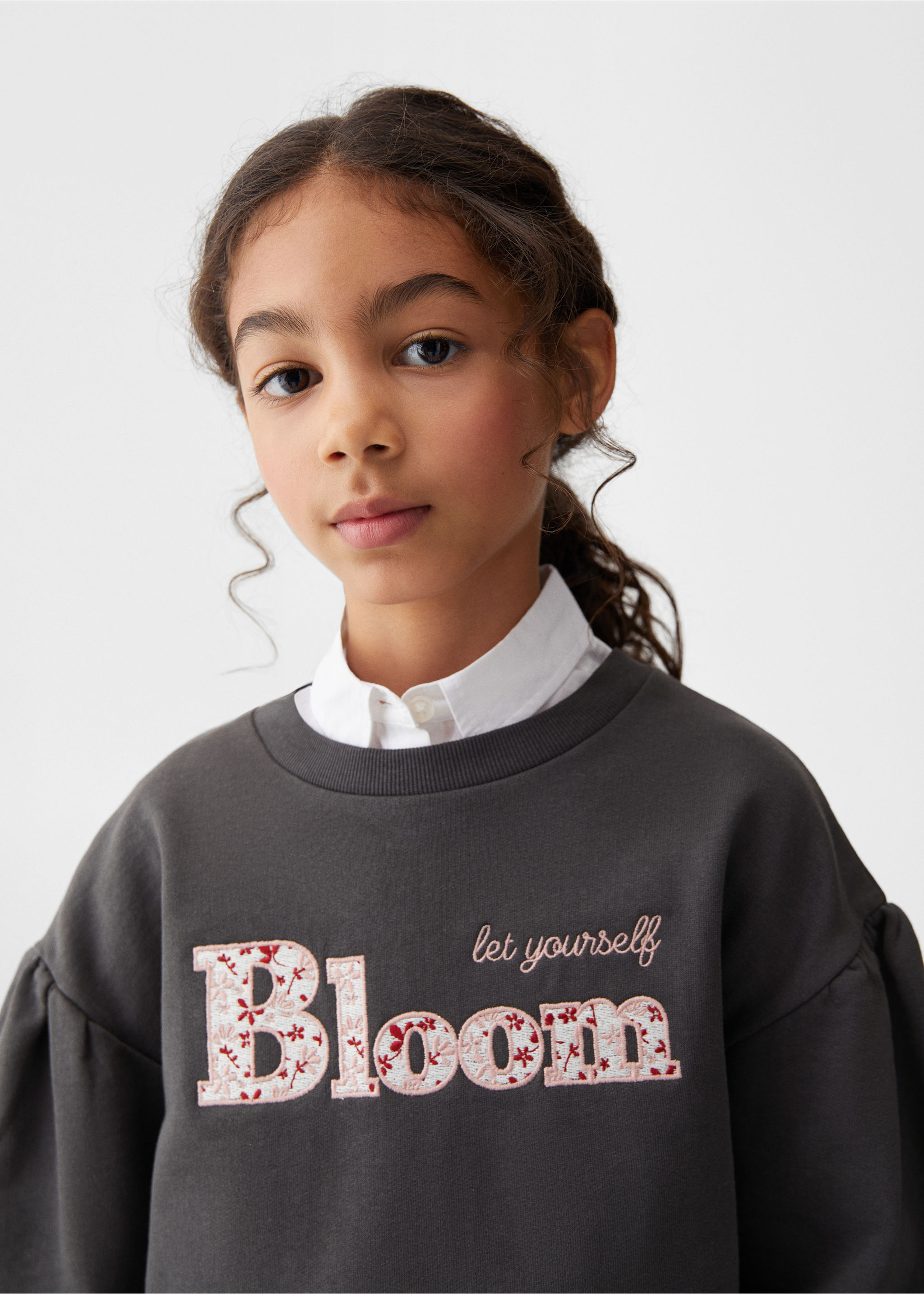 Embroidered message sweatshirt - Details of the article 1