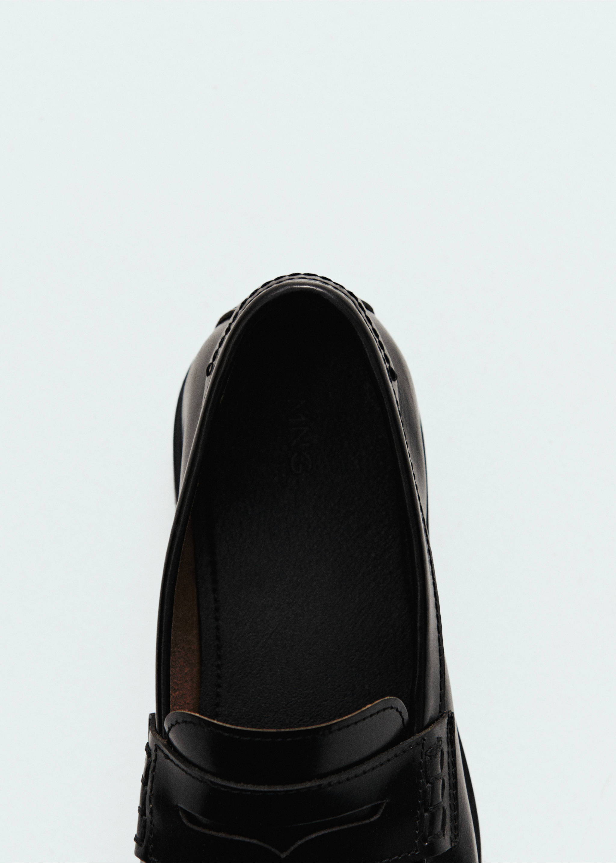 Aged-leather loafers - General plane, Black. Ref: 67040656-00.