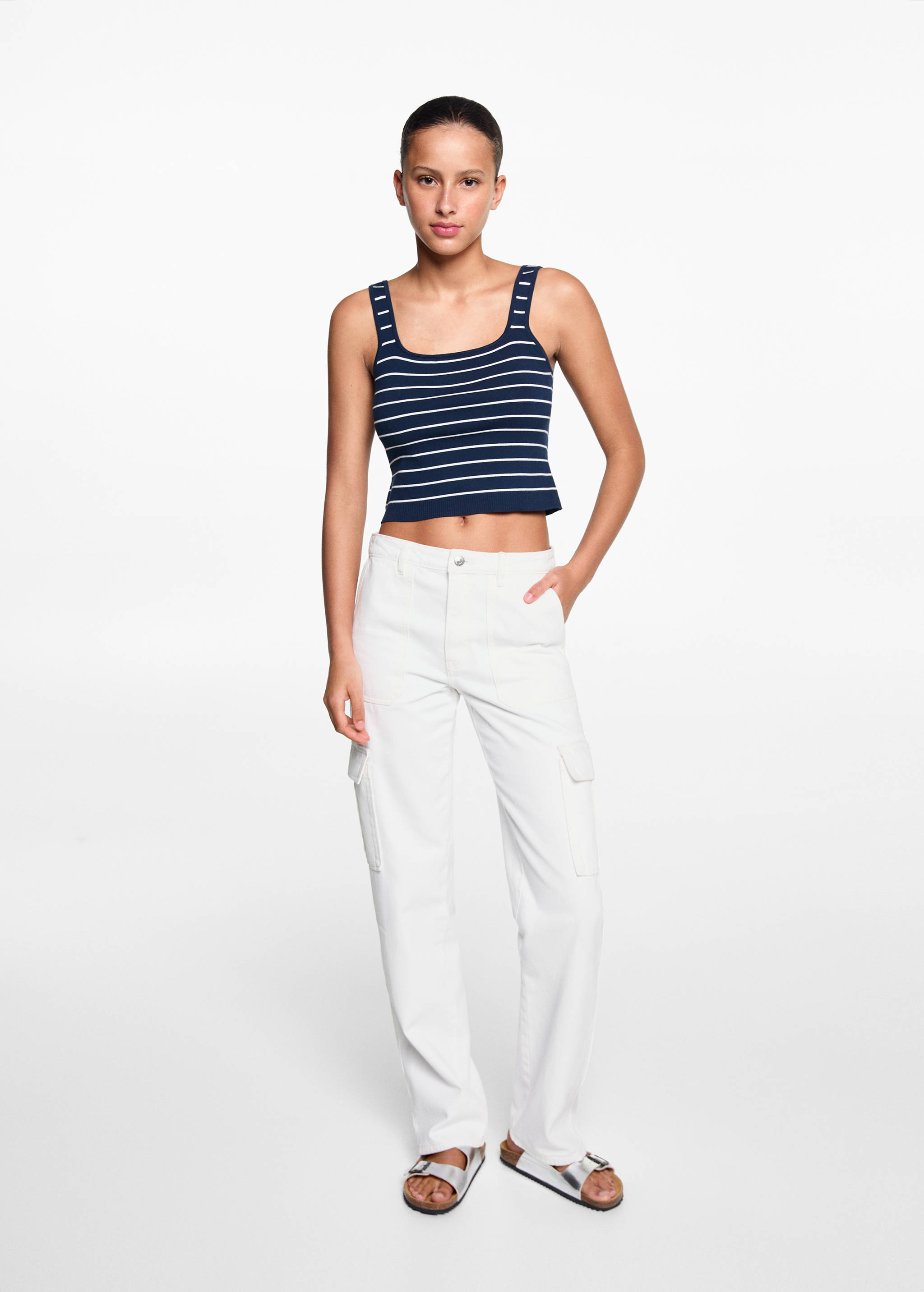 Straight-fit cargo jeans - General plane