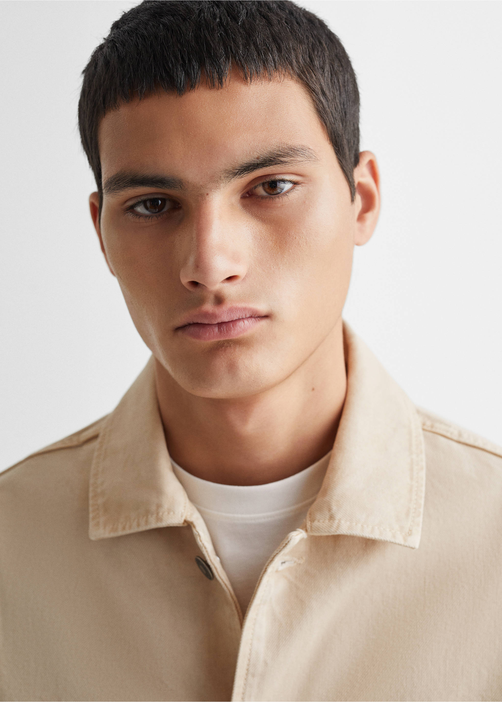 Överskjorta fickor - Detaljer om artikeln 1, Beige. Ref: 67040676-00.