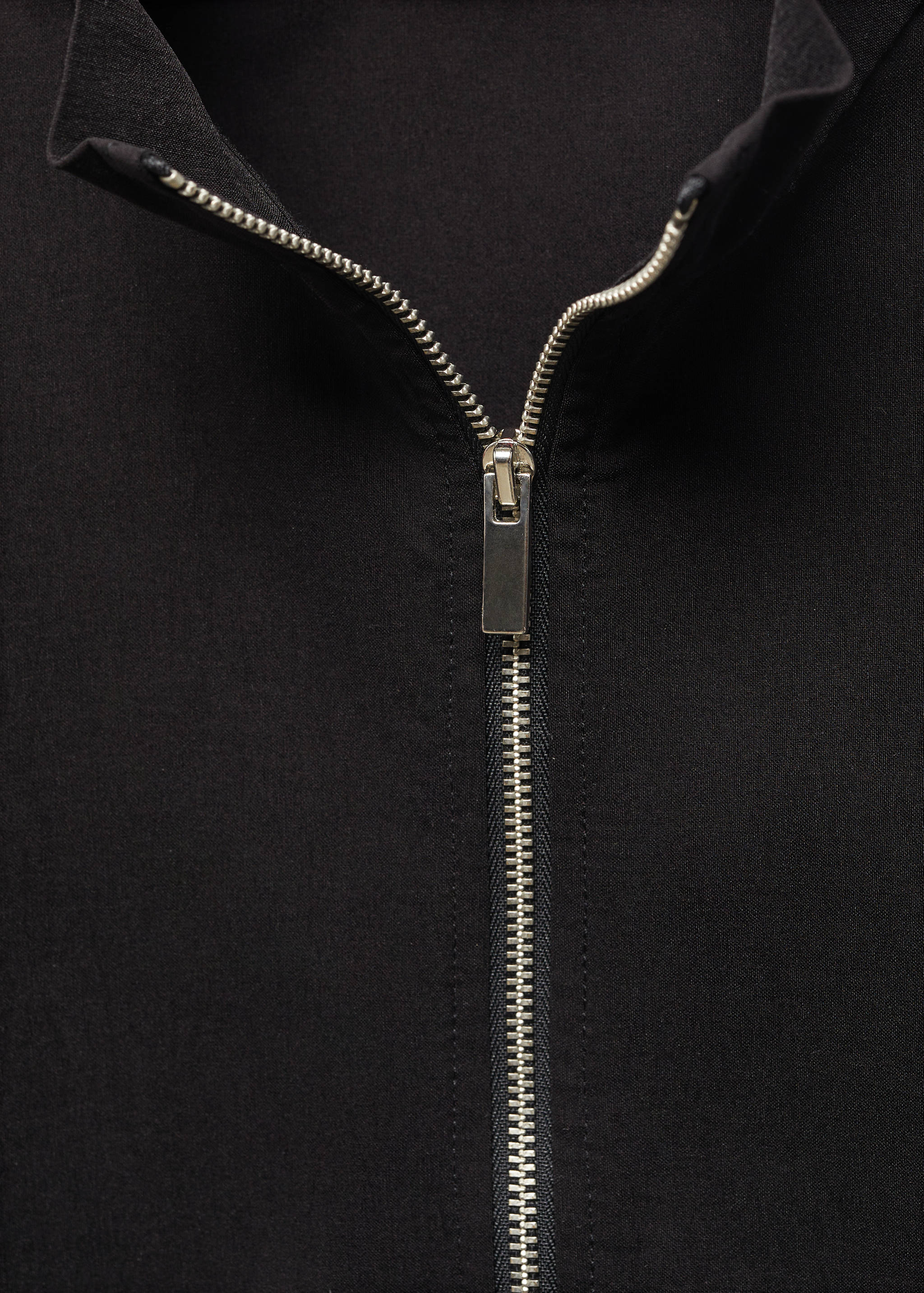 Cropped-Jacke mit Reißverschluss - Detail des Artikels 8