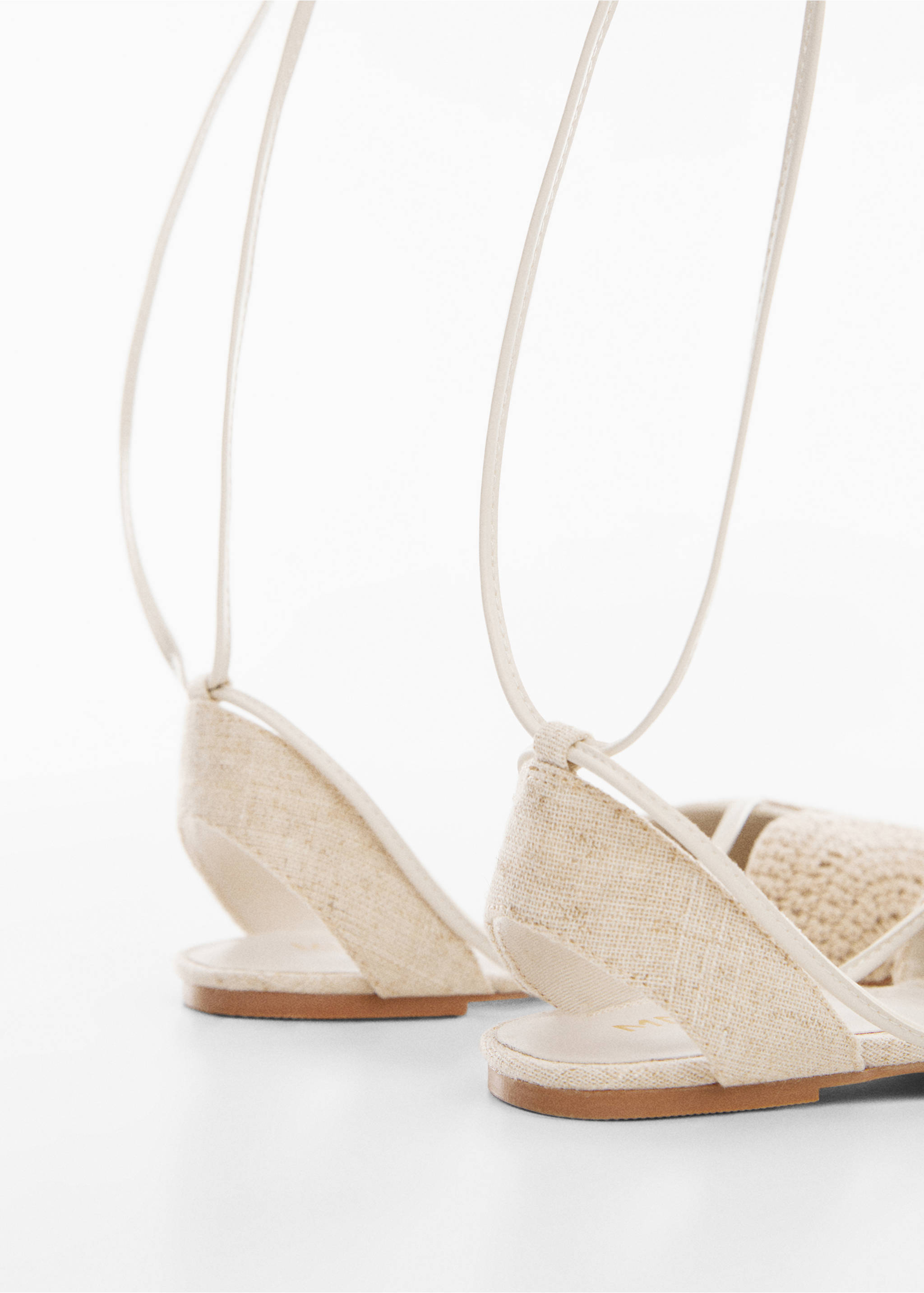 Flacher Riemenschuh - Detail des Artikels 2, Sandfarben. Ref: 67044016-00.