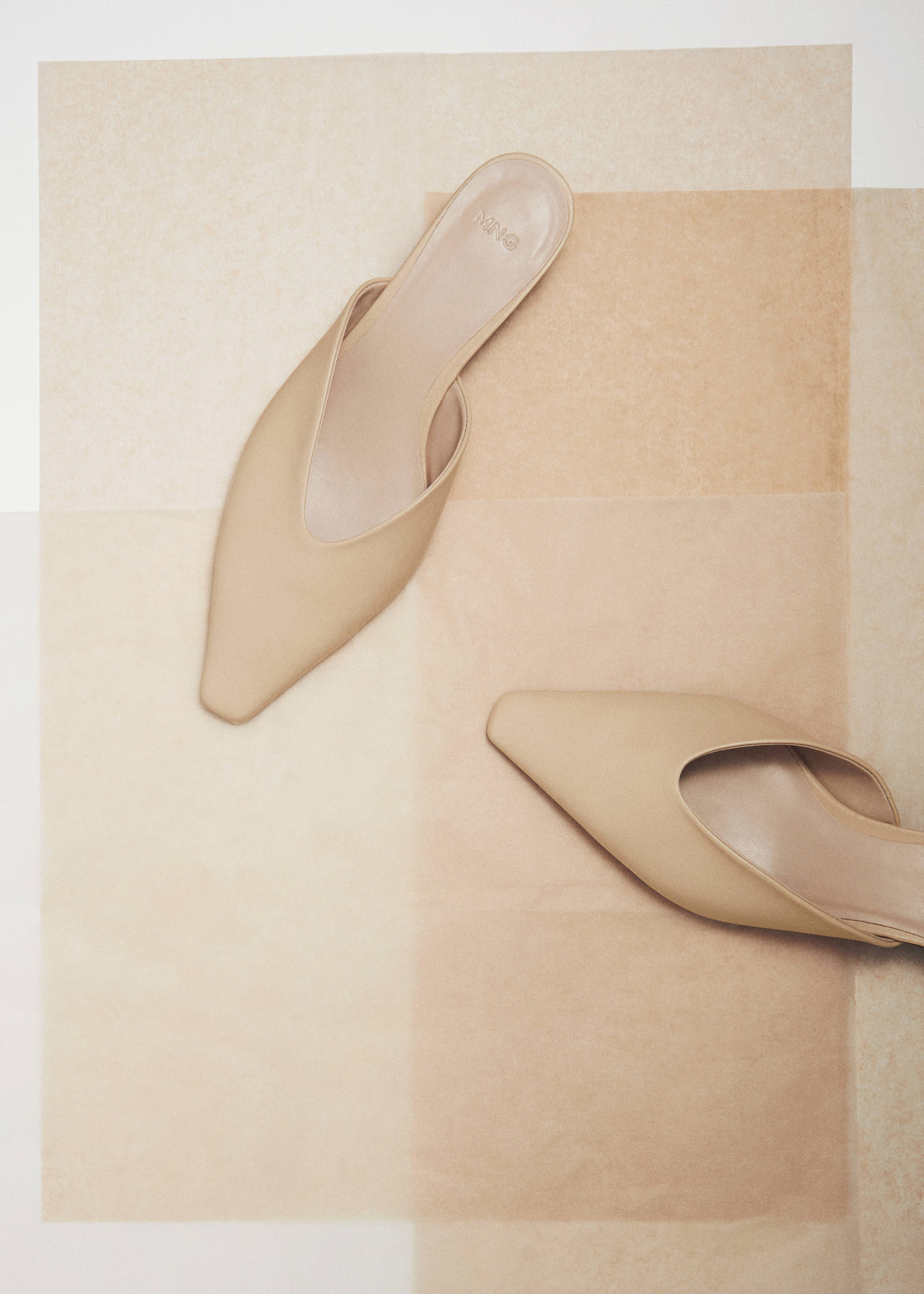 Pointed toe leather shoes - Details of the article 9
