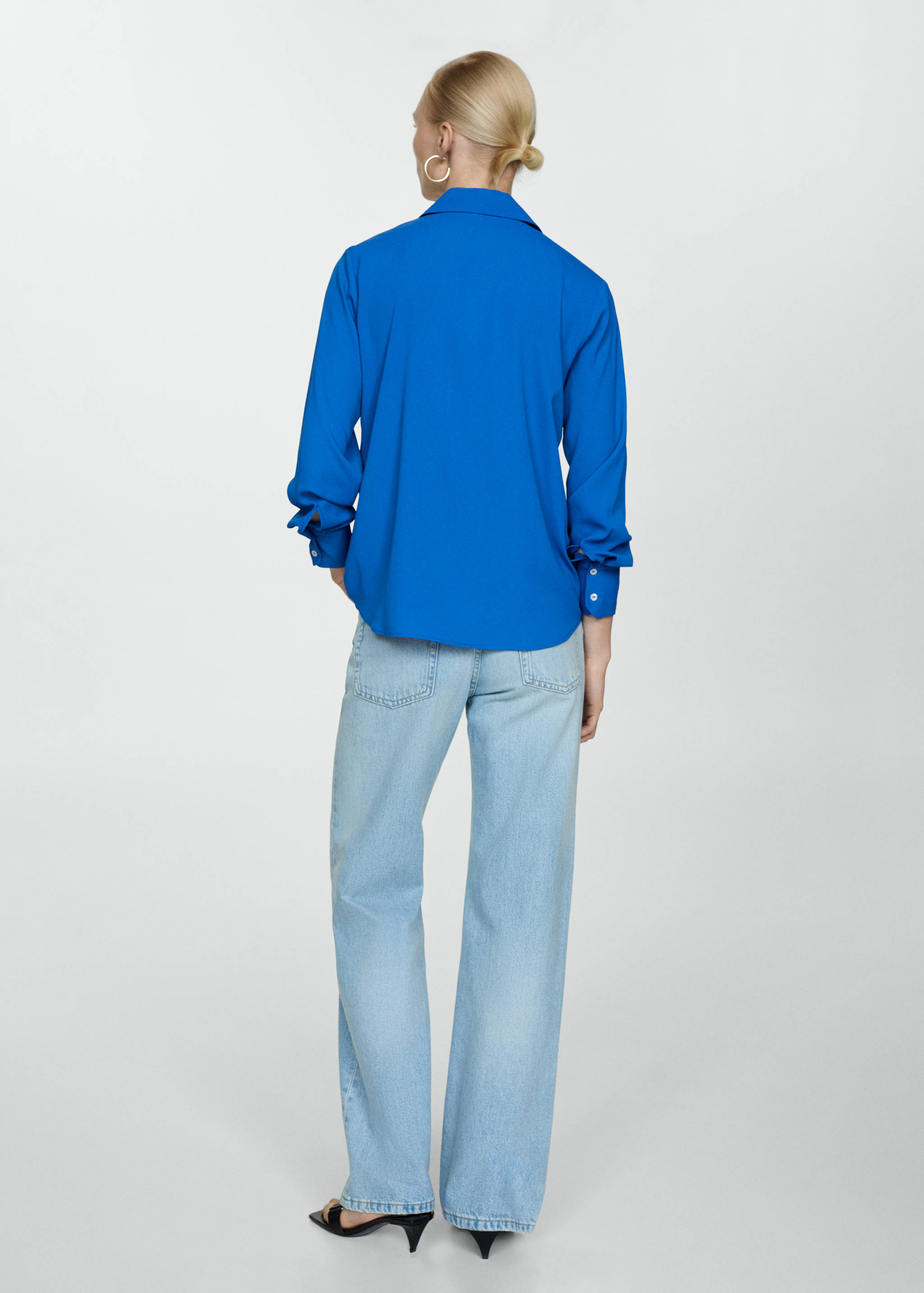 Camisa fluida regular fit - Verso do artigo