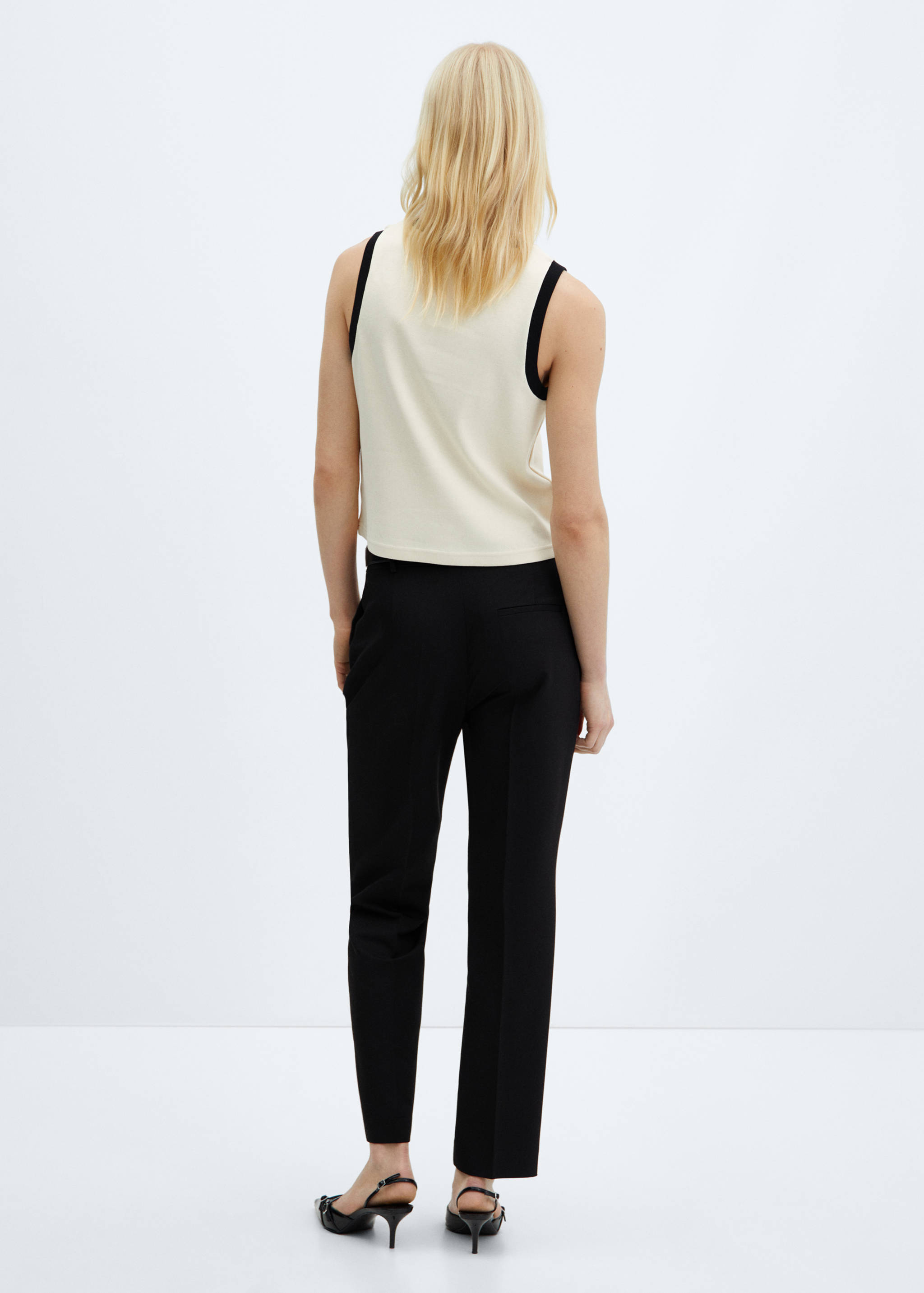 Top debruns contraste - Verso do artigo