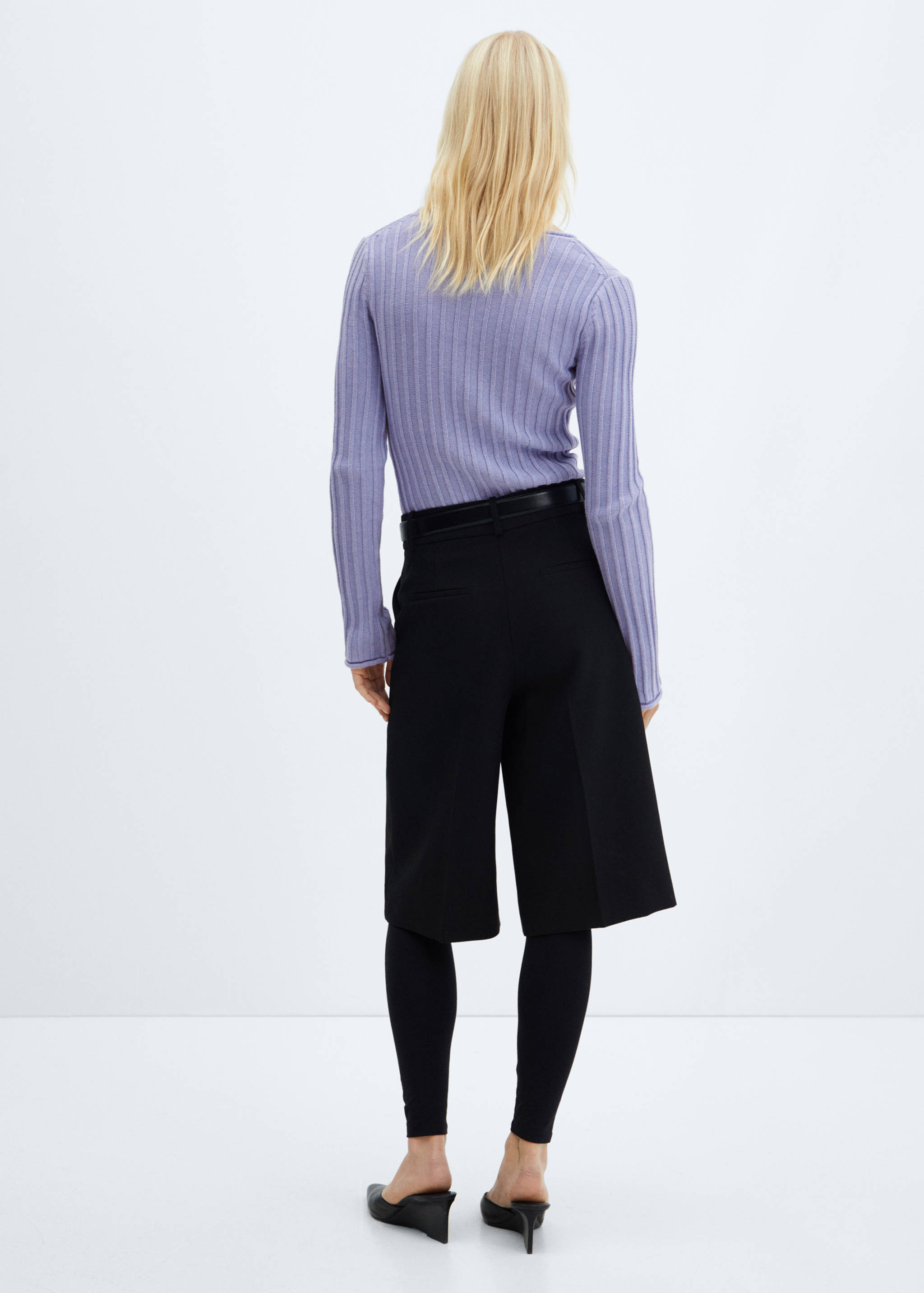 Ribbed knit sweater - Reverse of the article