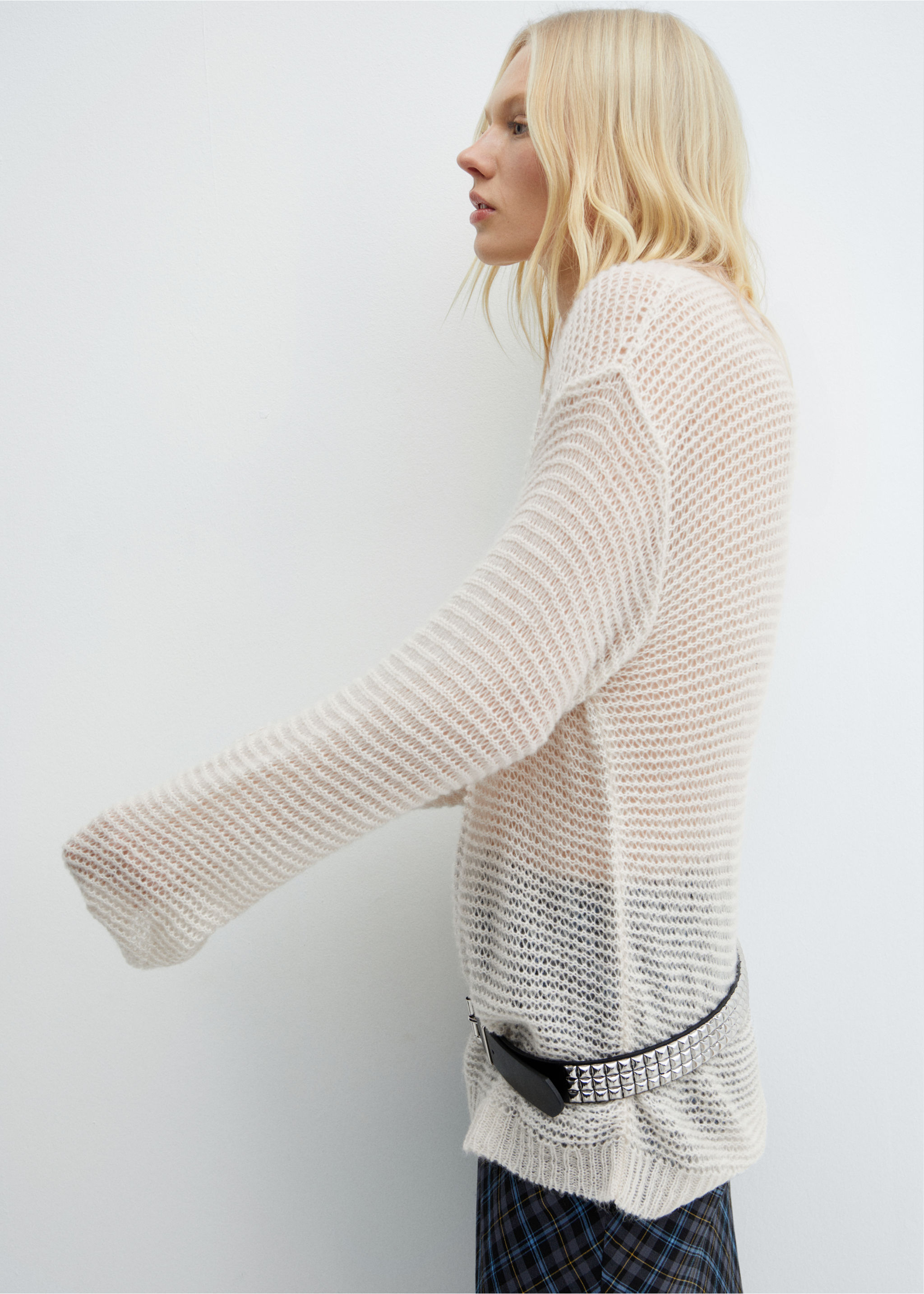 Oversized openwork sweater - Details of the article 2