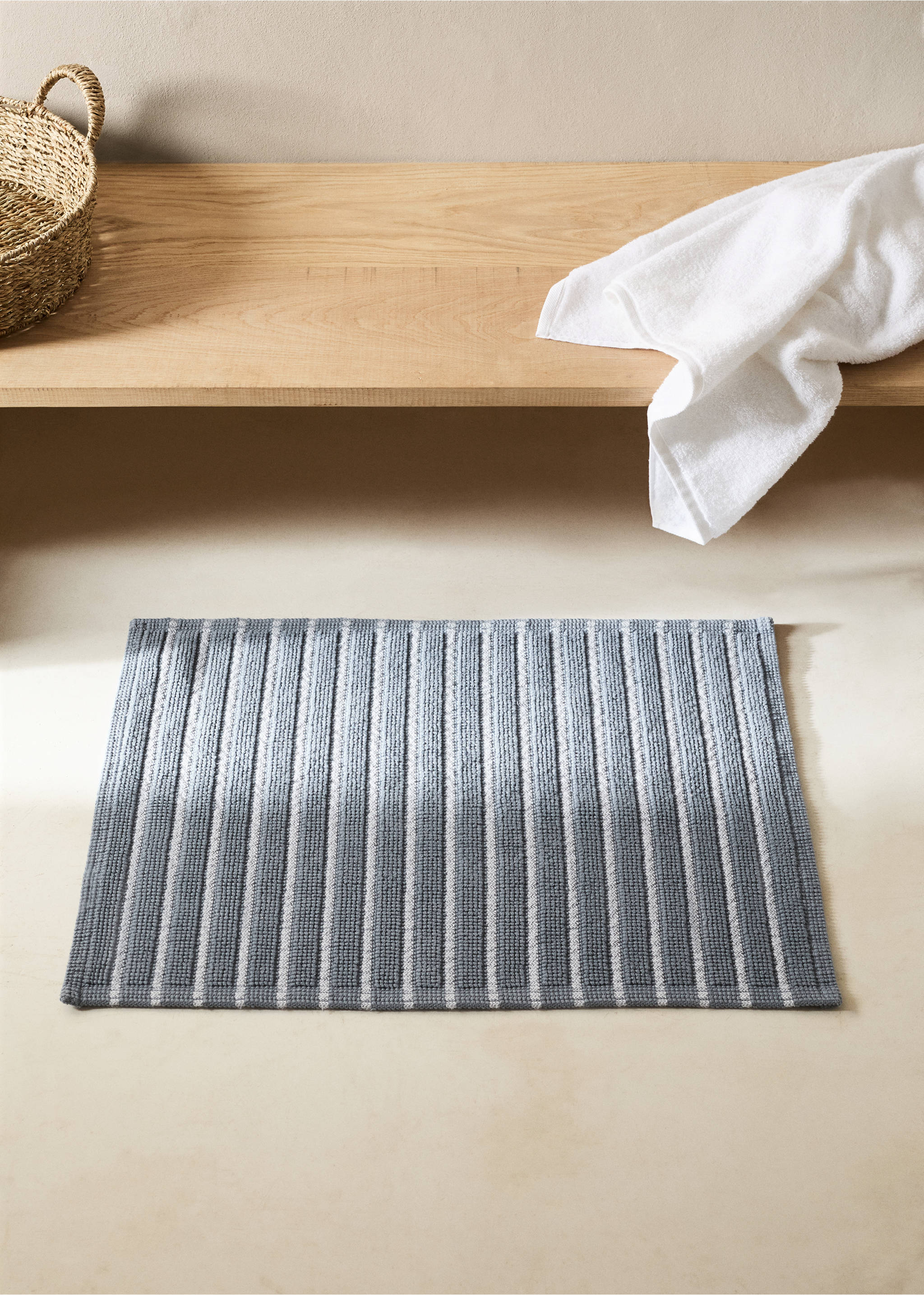 Striped boucle bathroom rug - General plane, Indigo Blue. Ref: 67044074-00.