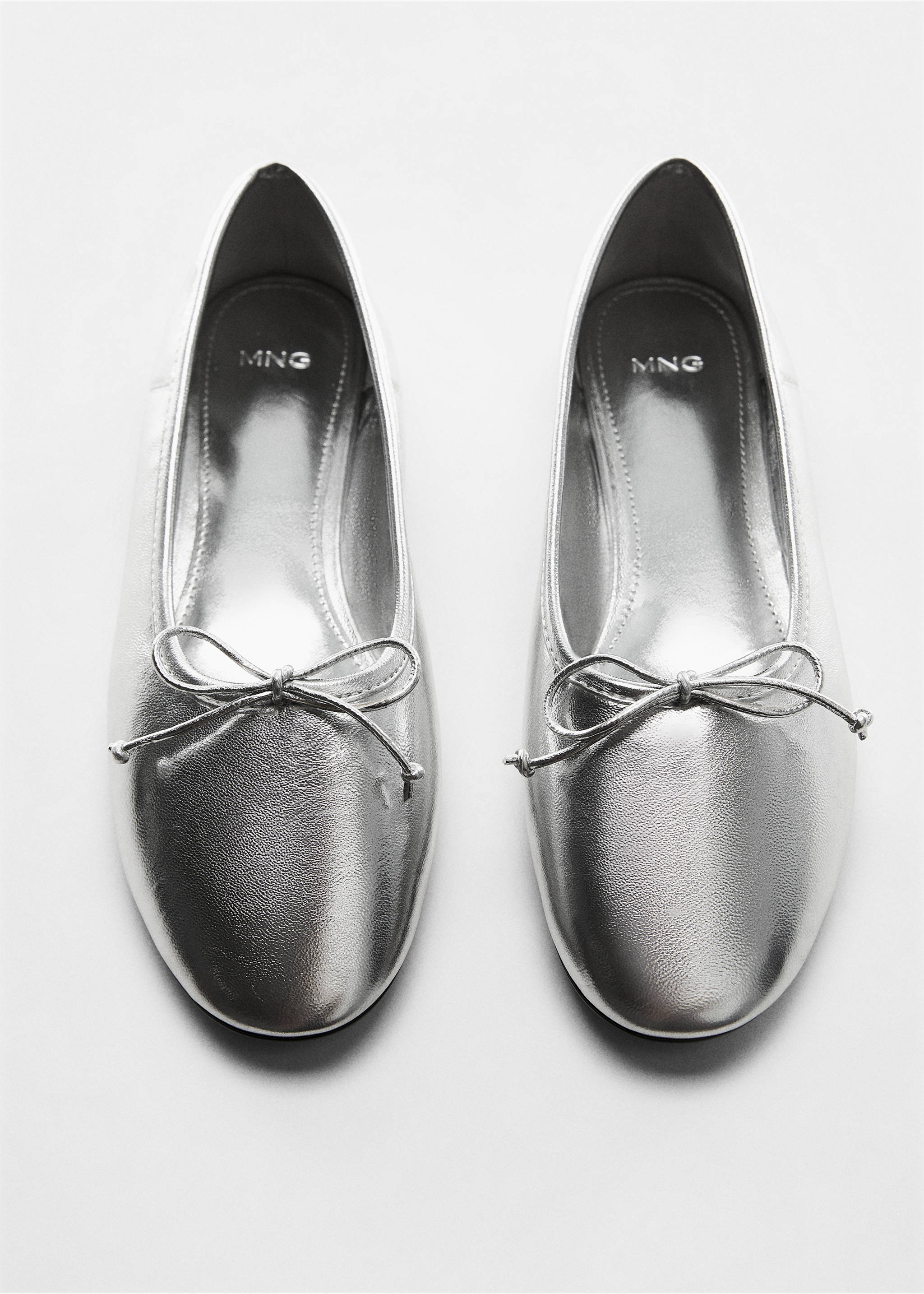 Metallic ballet flats - Details of the article 5, Silver. Ref: 67044449-00.