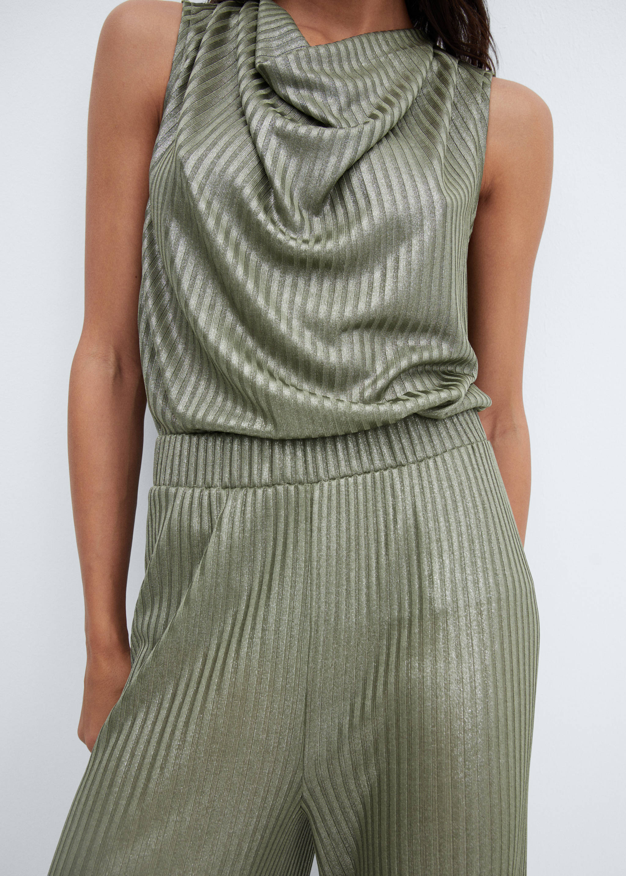 Wide leg trousers with elastic waist - Details of the article 6