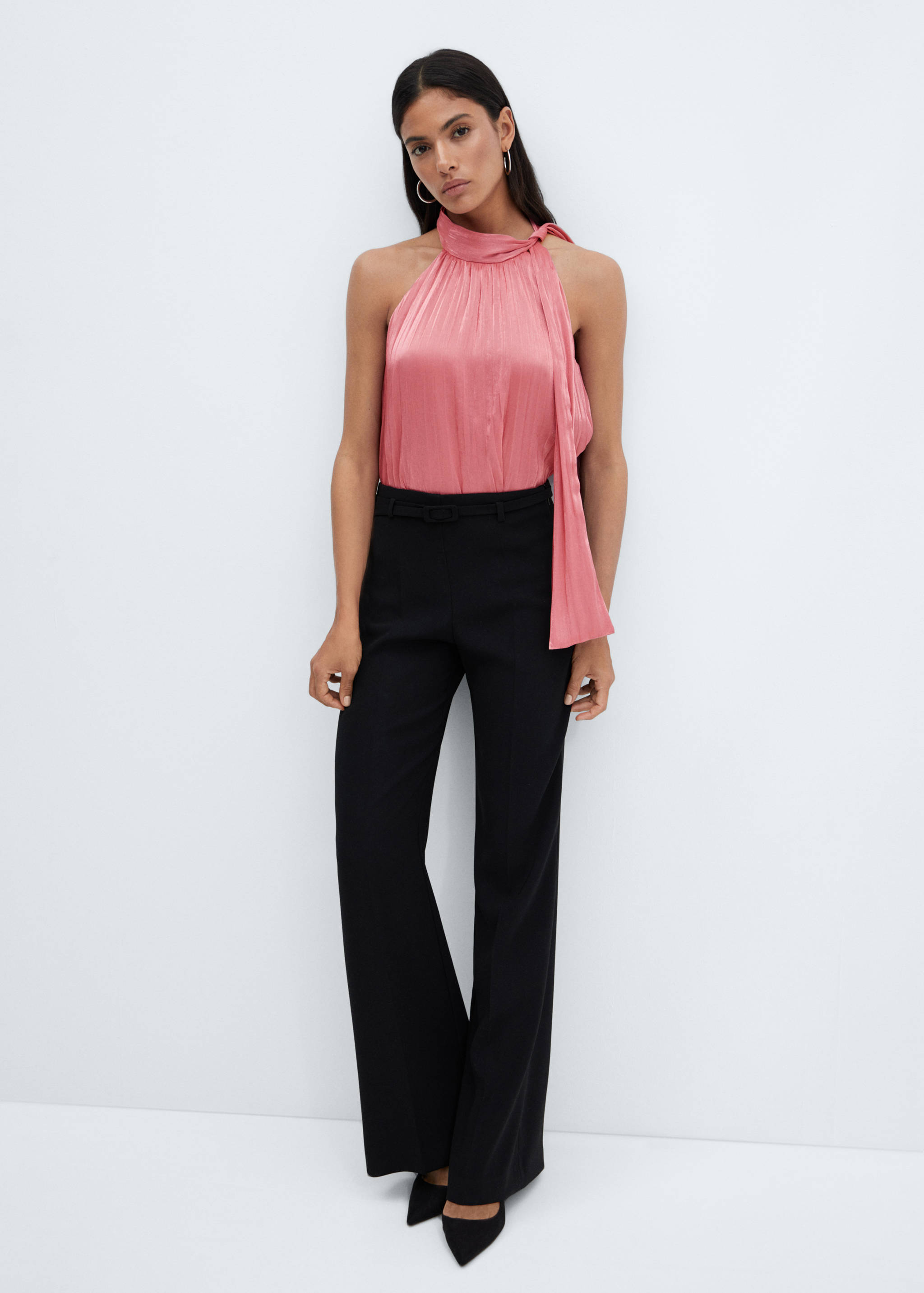 Pleated blouse with bow - Details of the article 2