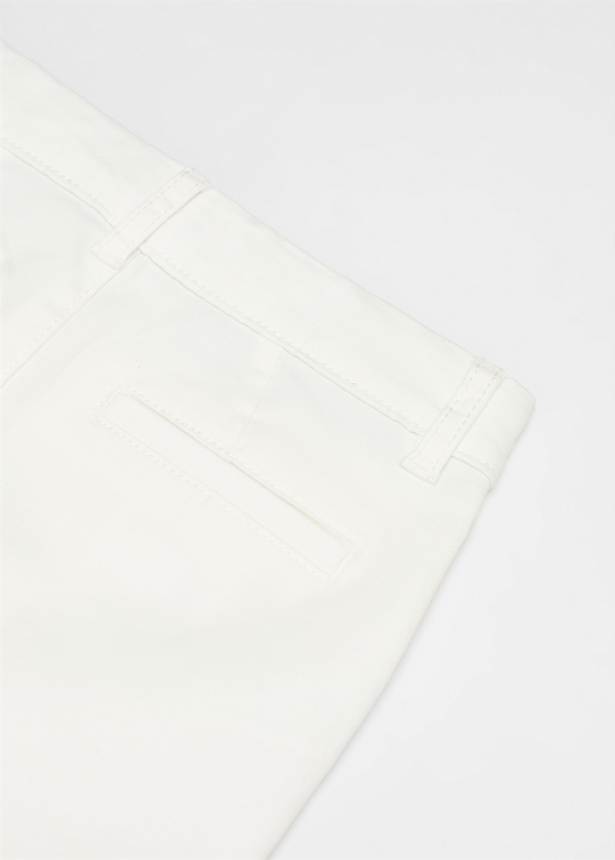 Slim-Fit-Bermudashorts im Chino-Stil aus Baumwolle - Detail des Artikels 8