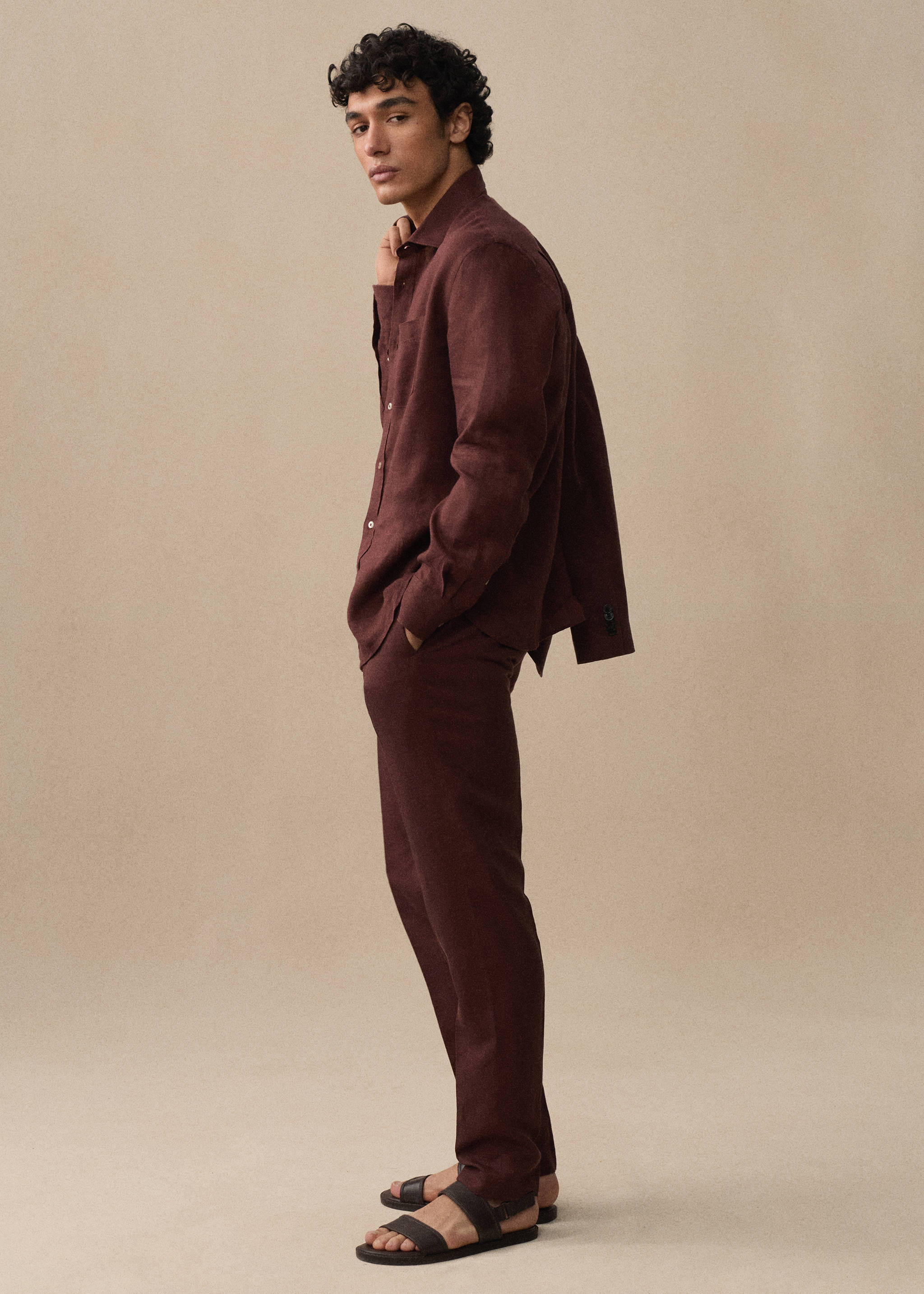 Slim Fit-Anzughose aus Leinen mit Bundfalten - Detail des Artikels 6