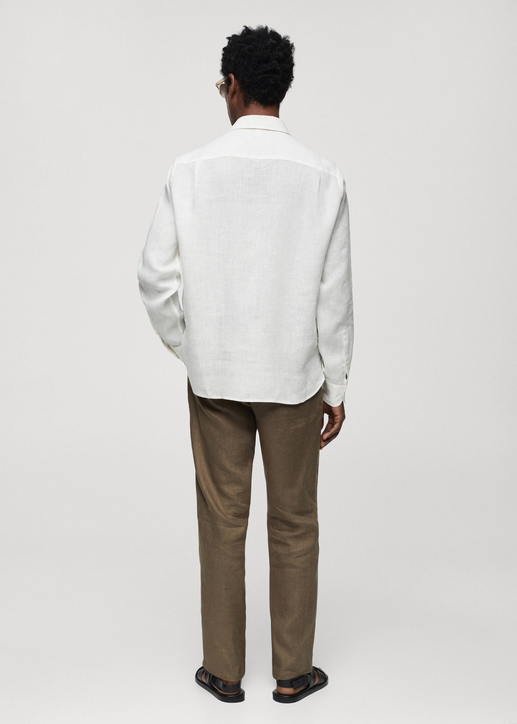 Classic fit 100% linen shirt - Reverse of the article