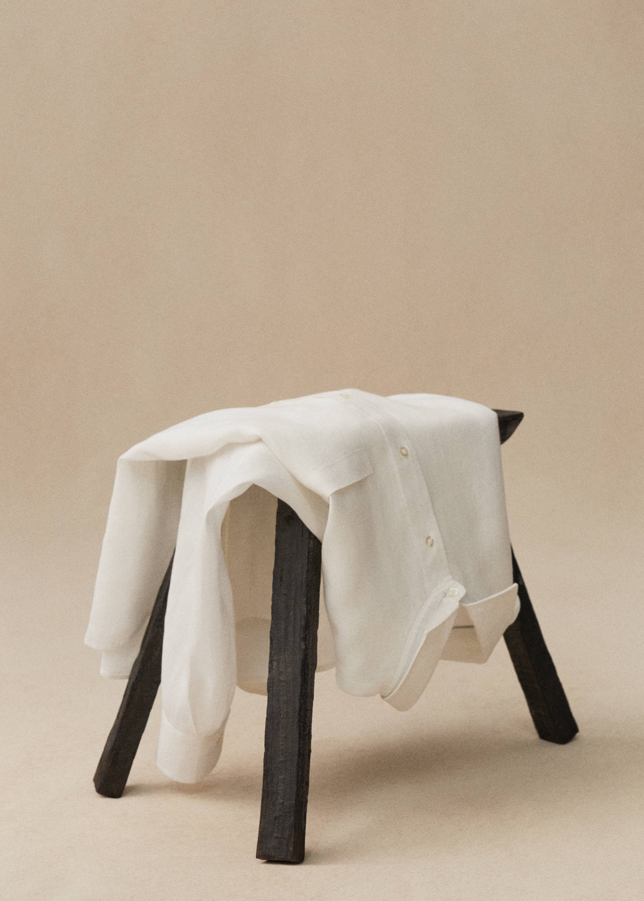 Classic fit 100% linen shirt - Details of the article 6