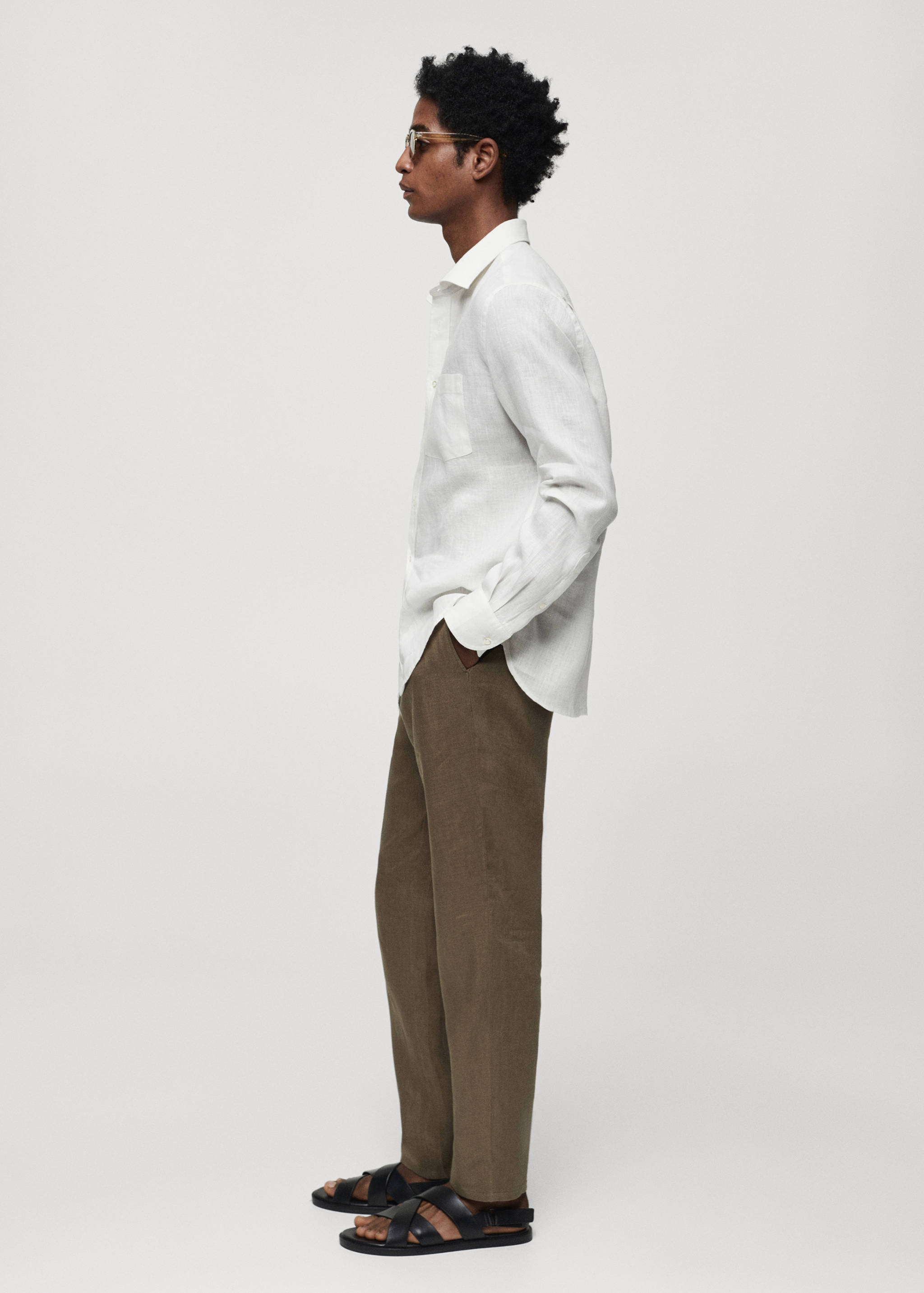 Classic fit 100% linen shirt - Details of the article 2