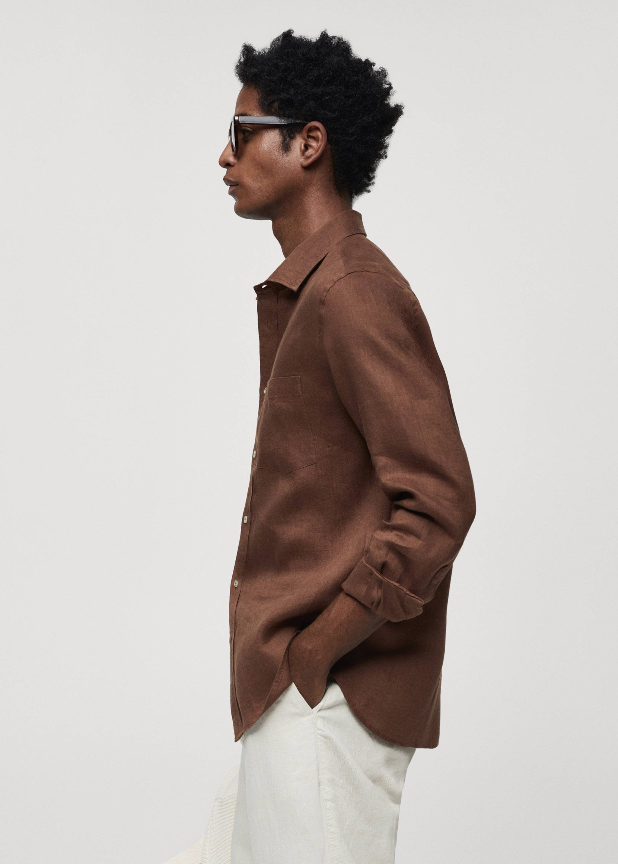 Classic fit 100% linen shirt - Details of the article 2