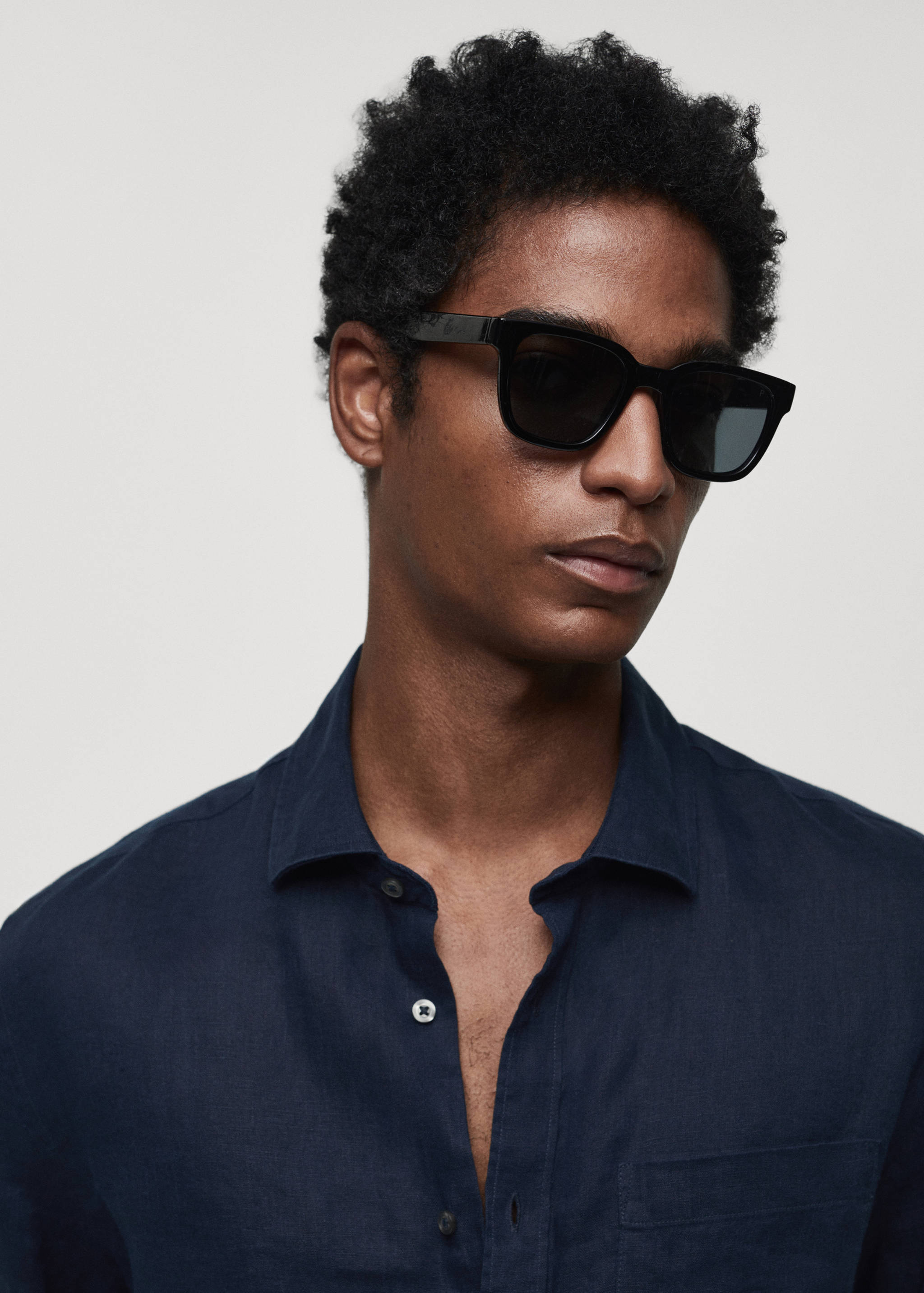 Classic fit 100% linen shirt - Details of the article 1