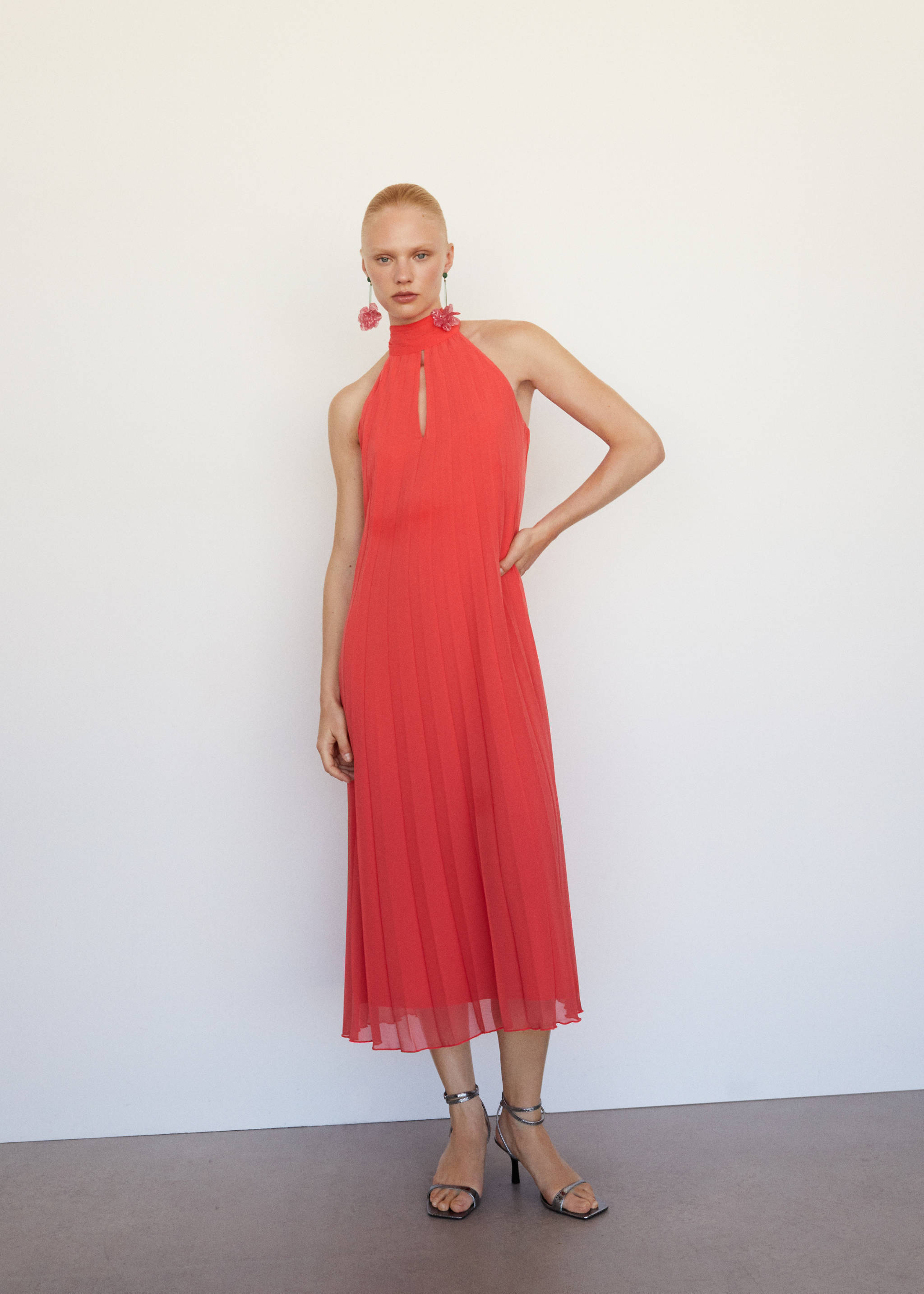 Metallic straps sandals - General plane