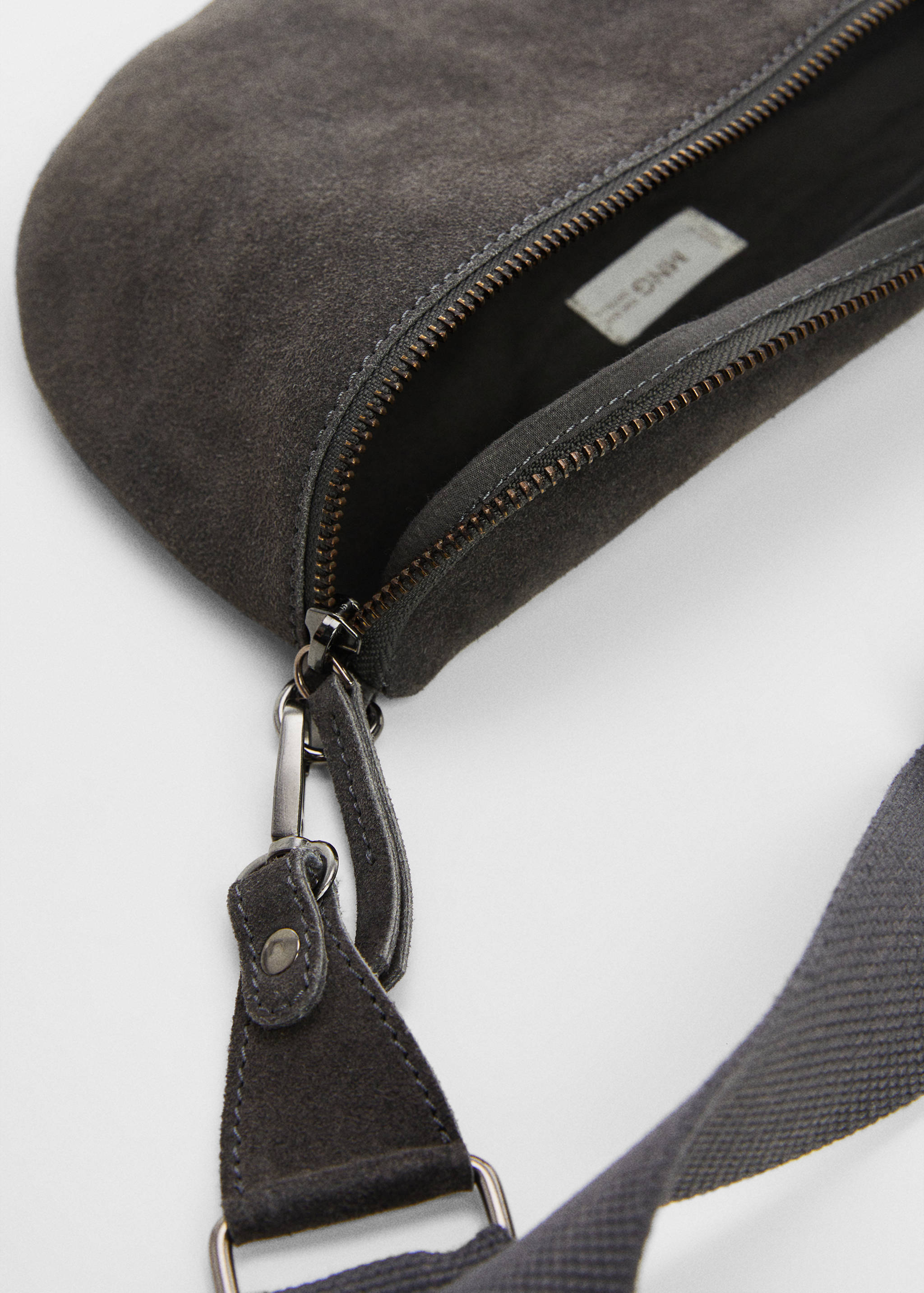Leather shoulder bag - Details of the article 2
