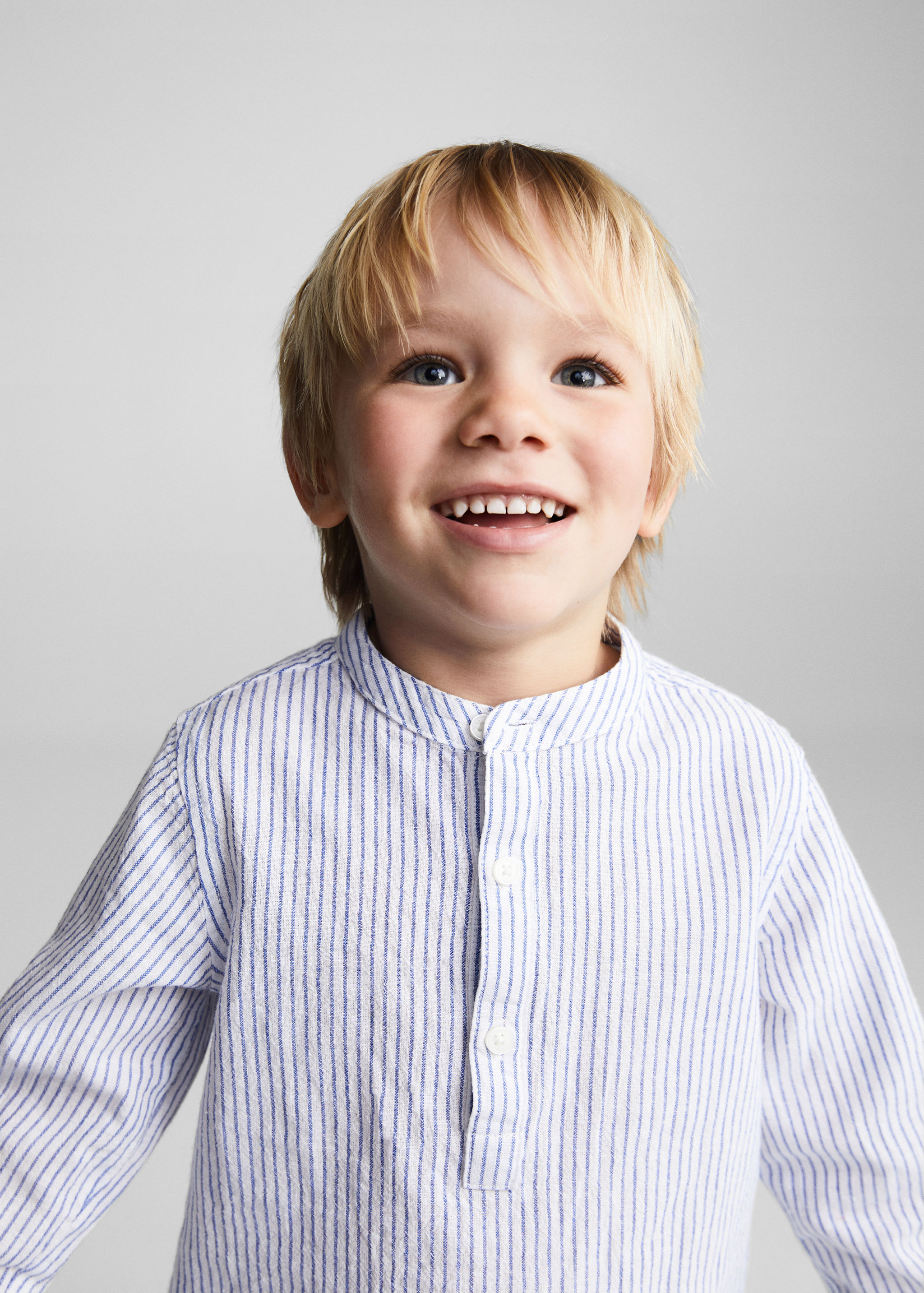 Striped mandarin-collar linen shirt - Details of the article 1