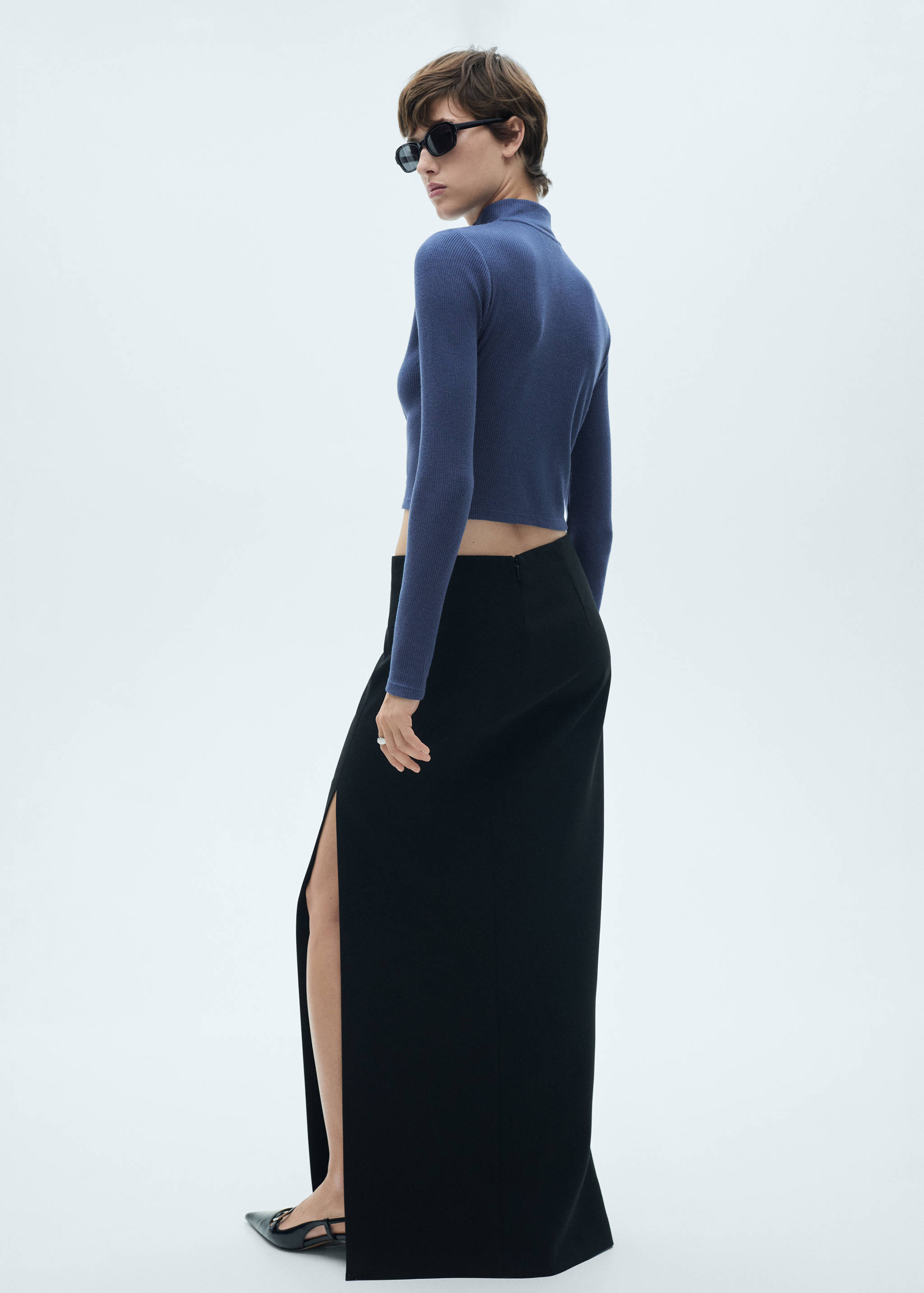 Cardigan mit halbhohem Kragen und Reißverschluss - Rückseite des Artikels