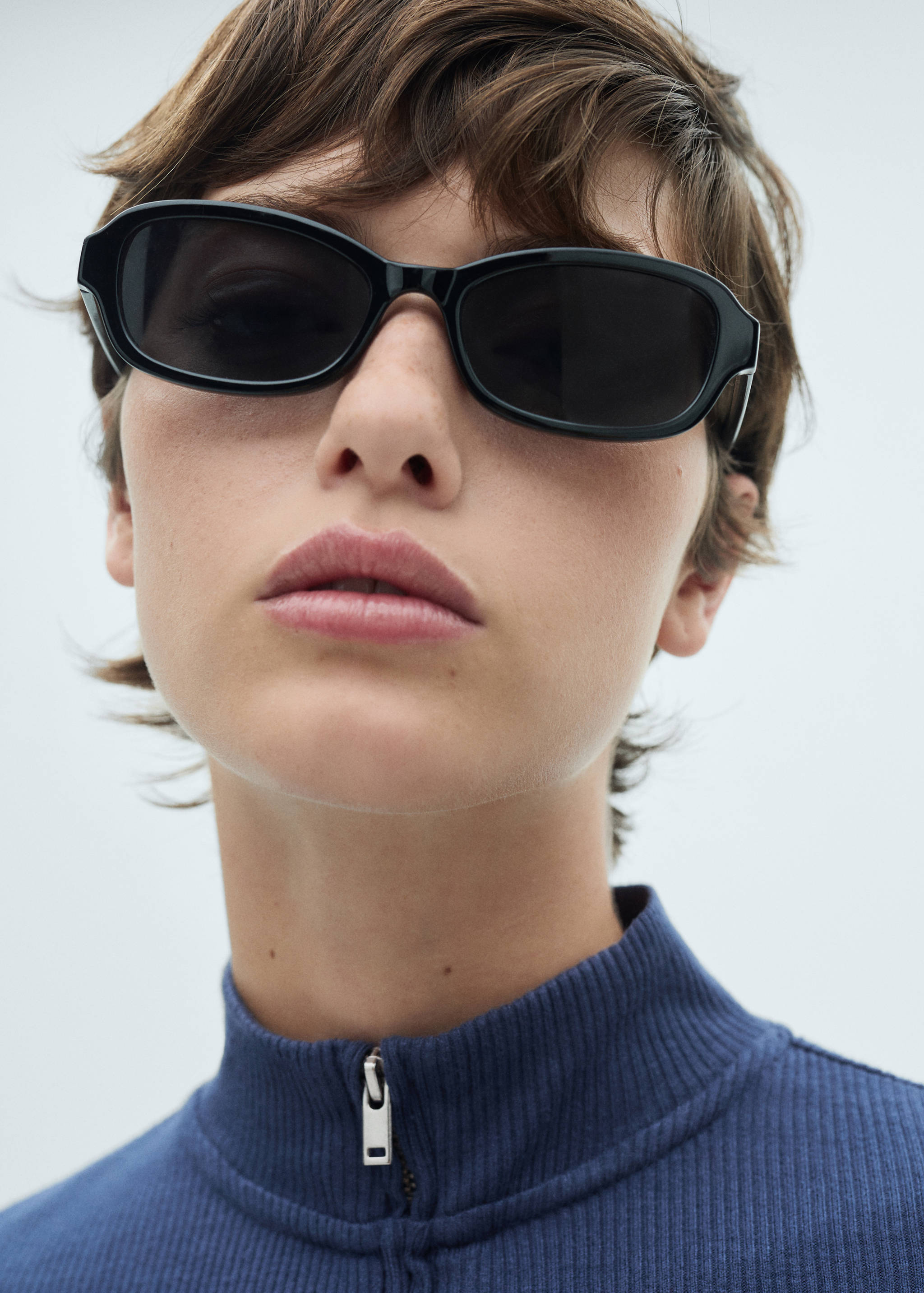 Cardigan mit halbhohem Kragen und Reißverschluss - Detail des Artikels 1