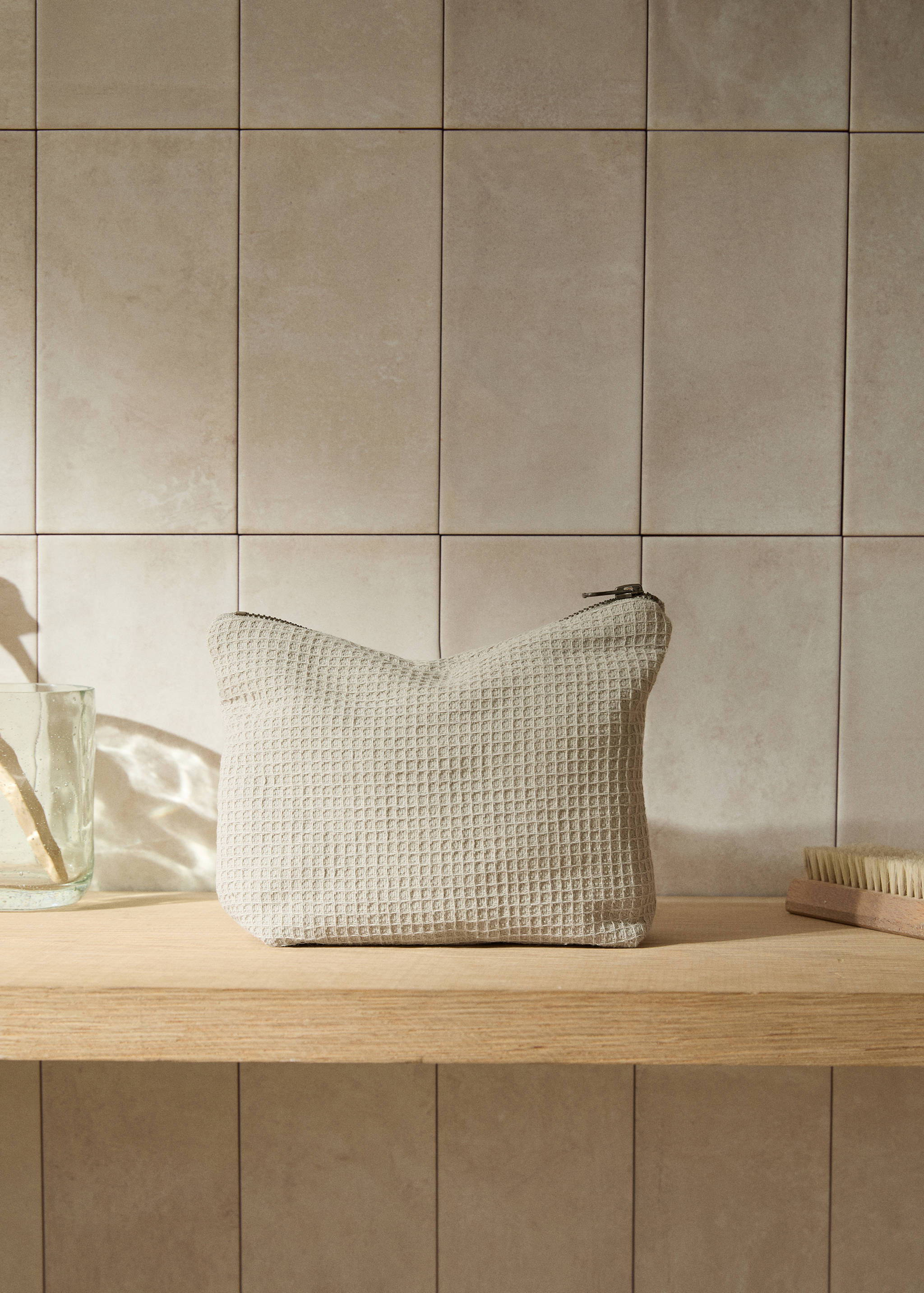 Saco de maquilhagem de algodão com textura de waffle - Plano geral