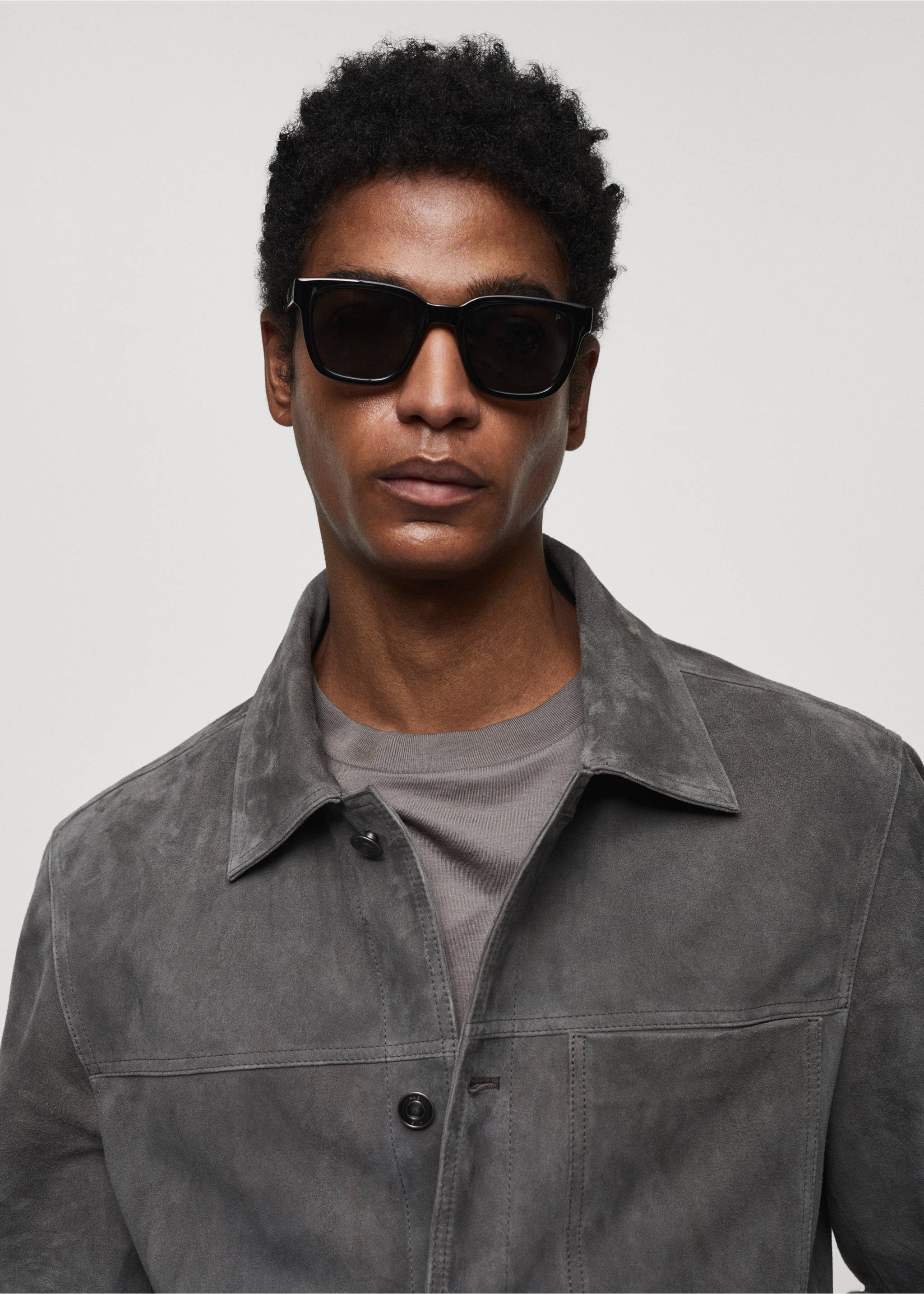 100% leather jacket with pockets - Details of the article 1, Grey. Ref: 67046311-00.