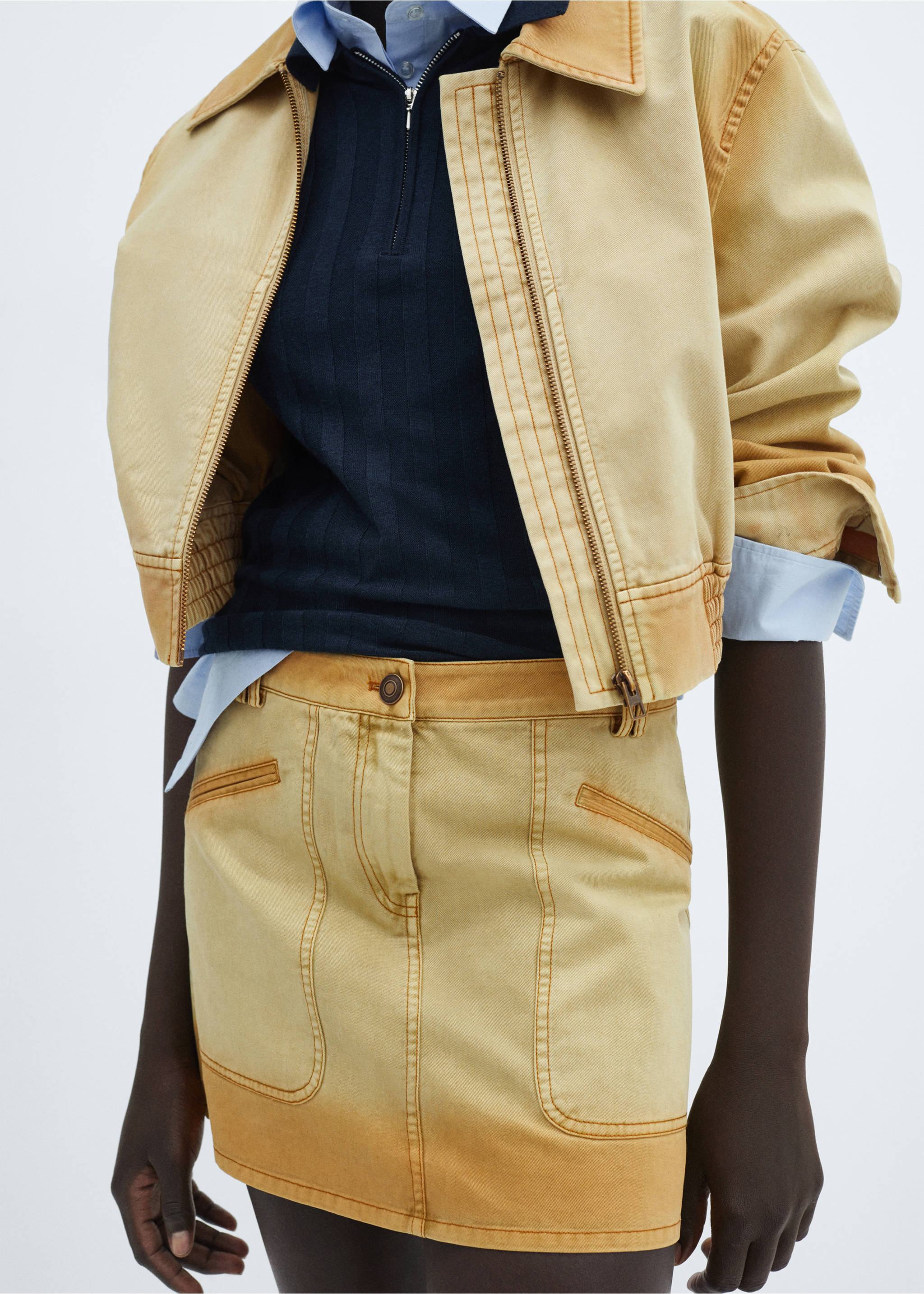 Denim mini-skirt - Details of the article 3, Medium Brown. Ref: 67046327-00.