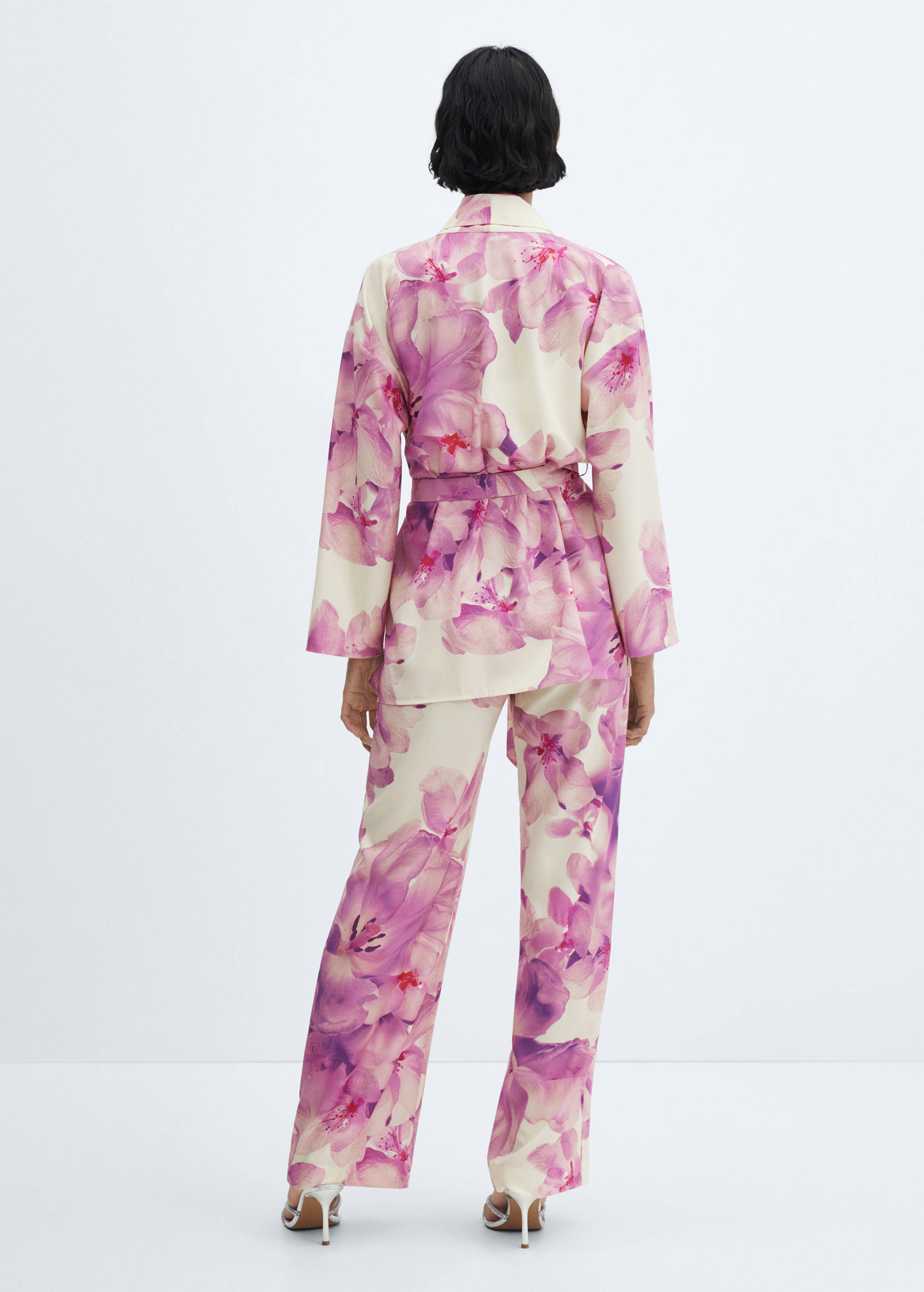 Gerade Hose mit floralem Print - Rückseite des Artikels