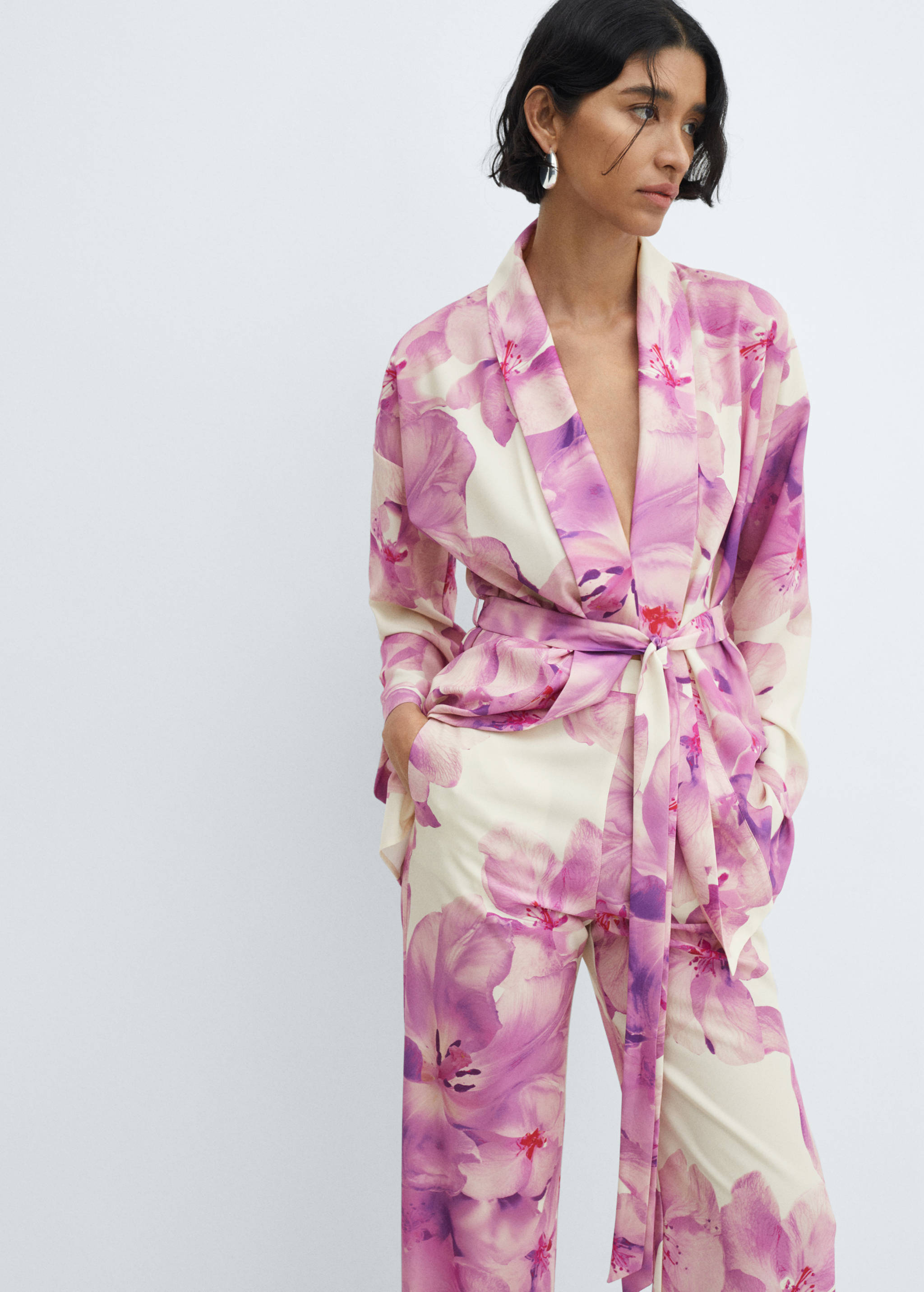 Gerade Hose mit floralem Print - Detail des Artikels 1