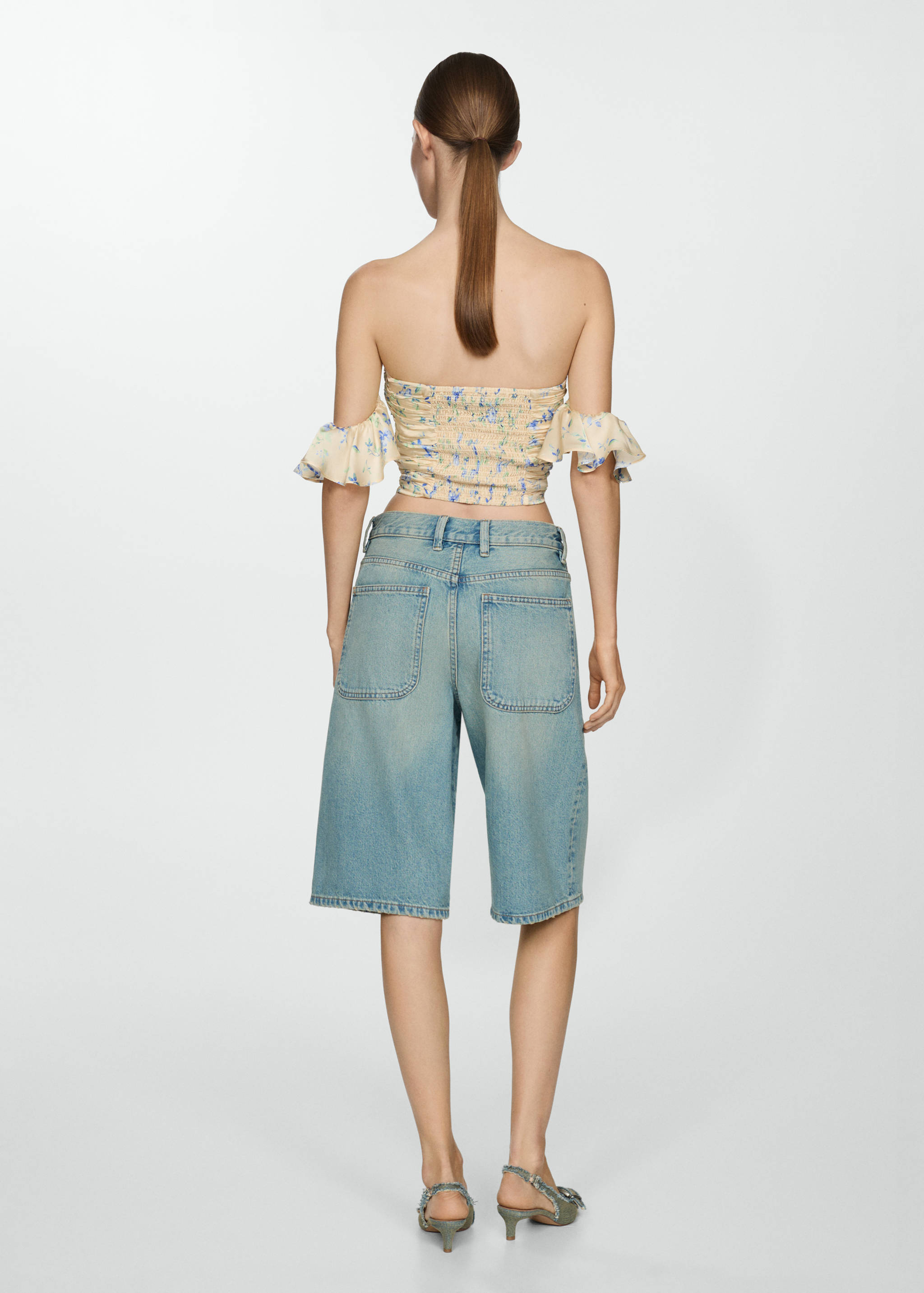 Rynket stroppeløs topp - Baksiden av artikkelen